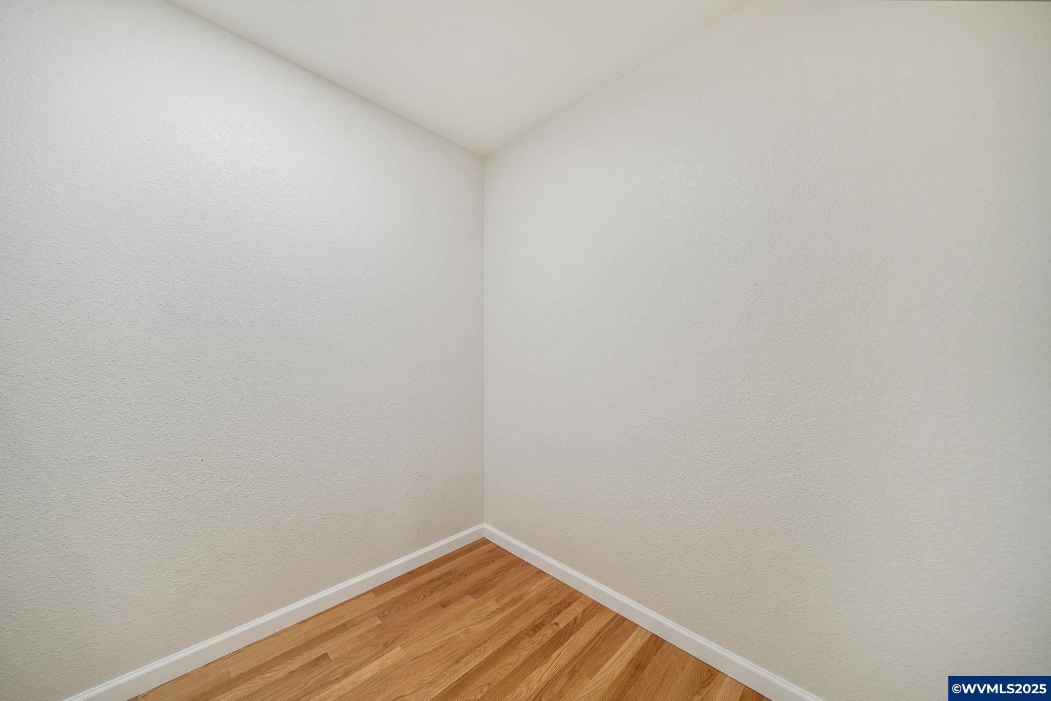 3269 NW Silktassel Dr