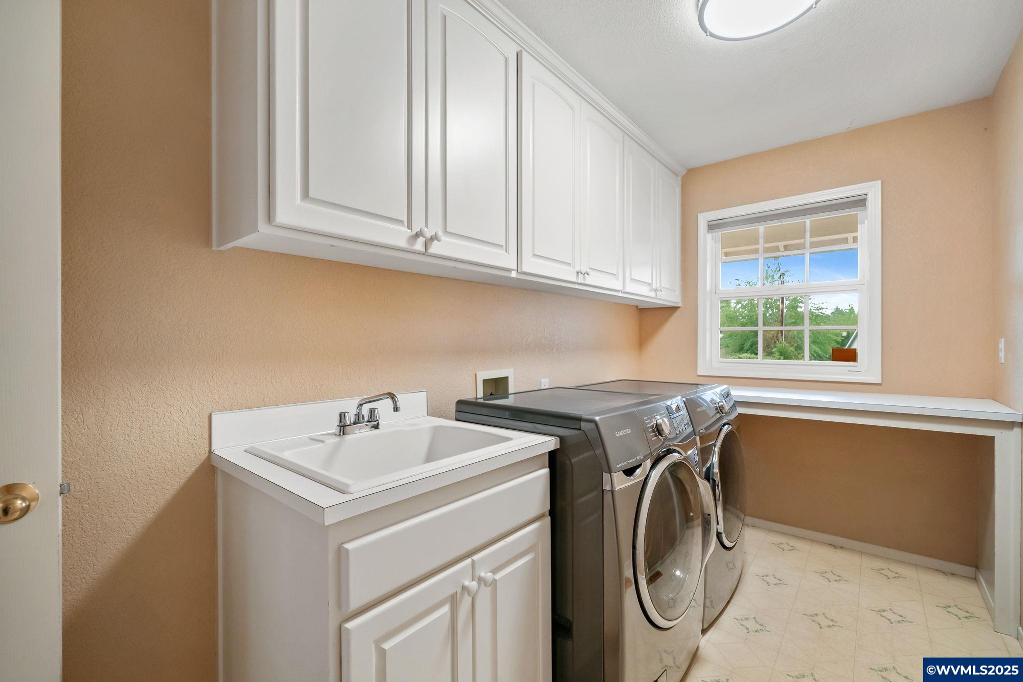 3269 NW Silktassel Dr