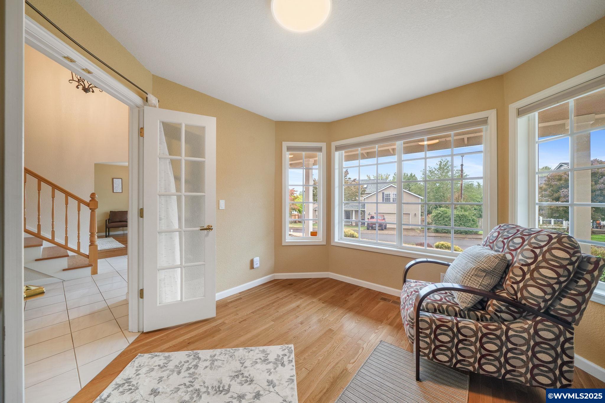 3269 NW Silktassel Dr