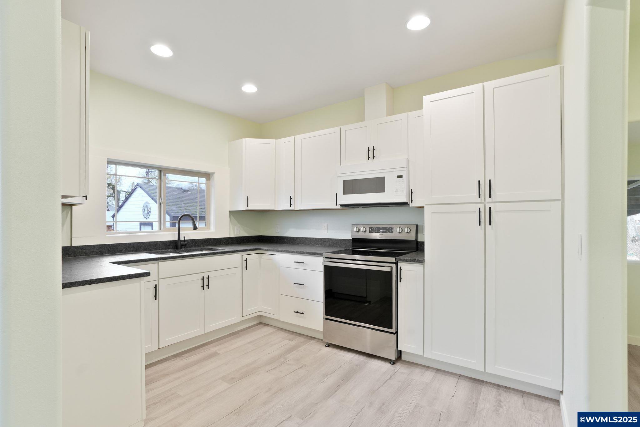 715 SE 19th St, Salem, OR, 97301
