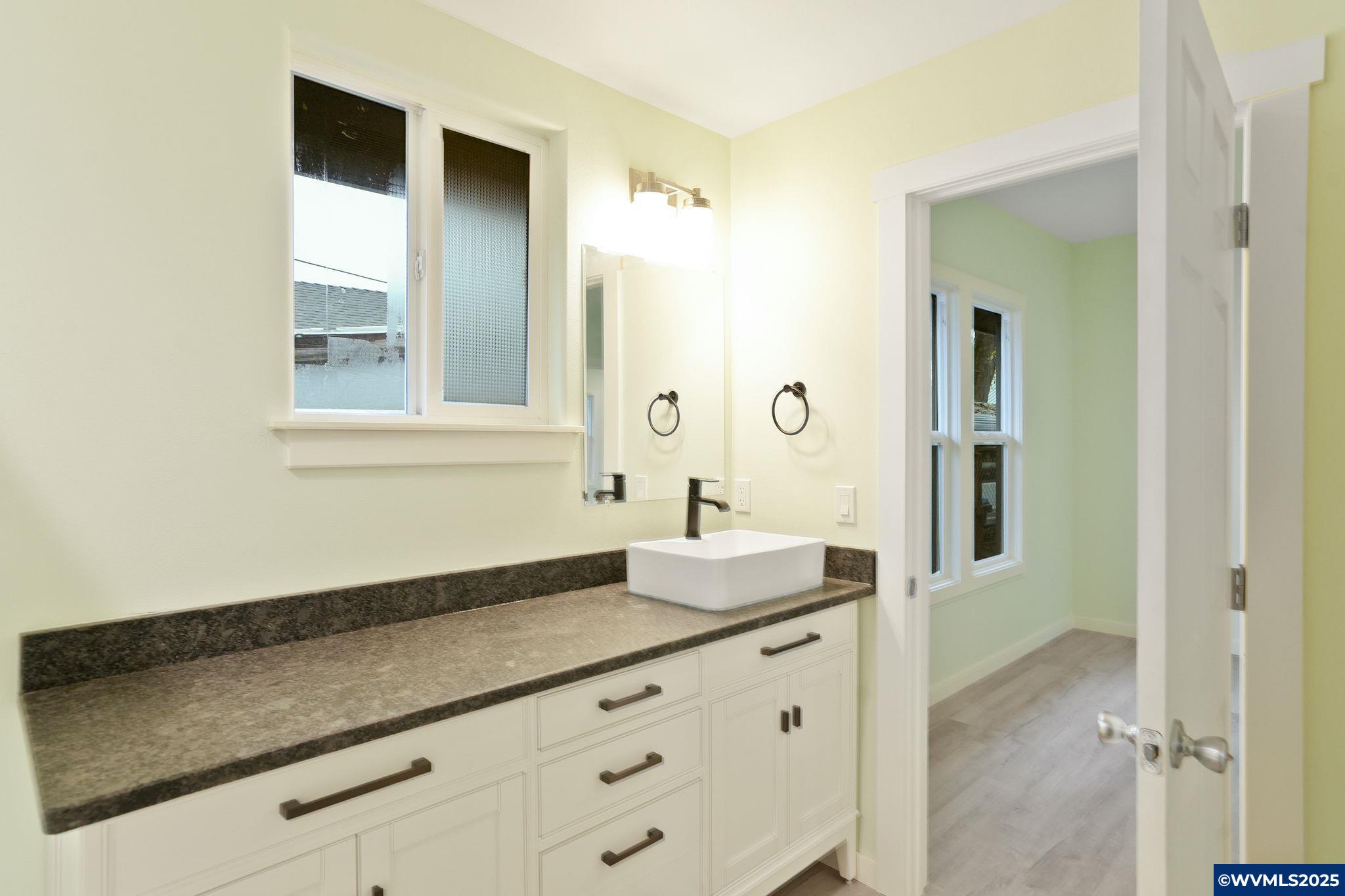 715 SE 19th St, Salem, OR, 97301
