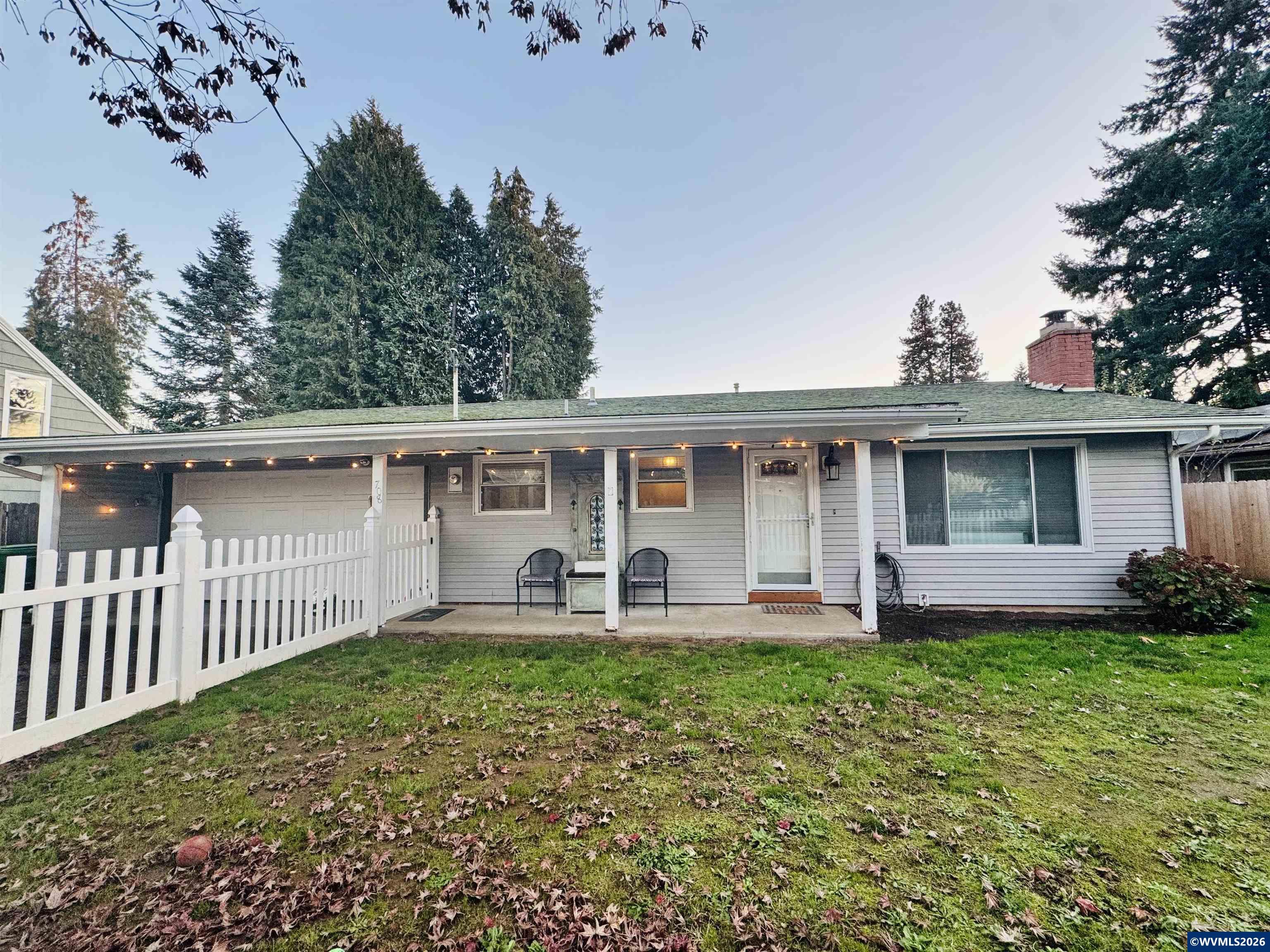 708 W High St, Stayton, OR, 97383