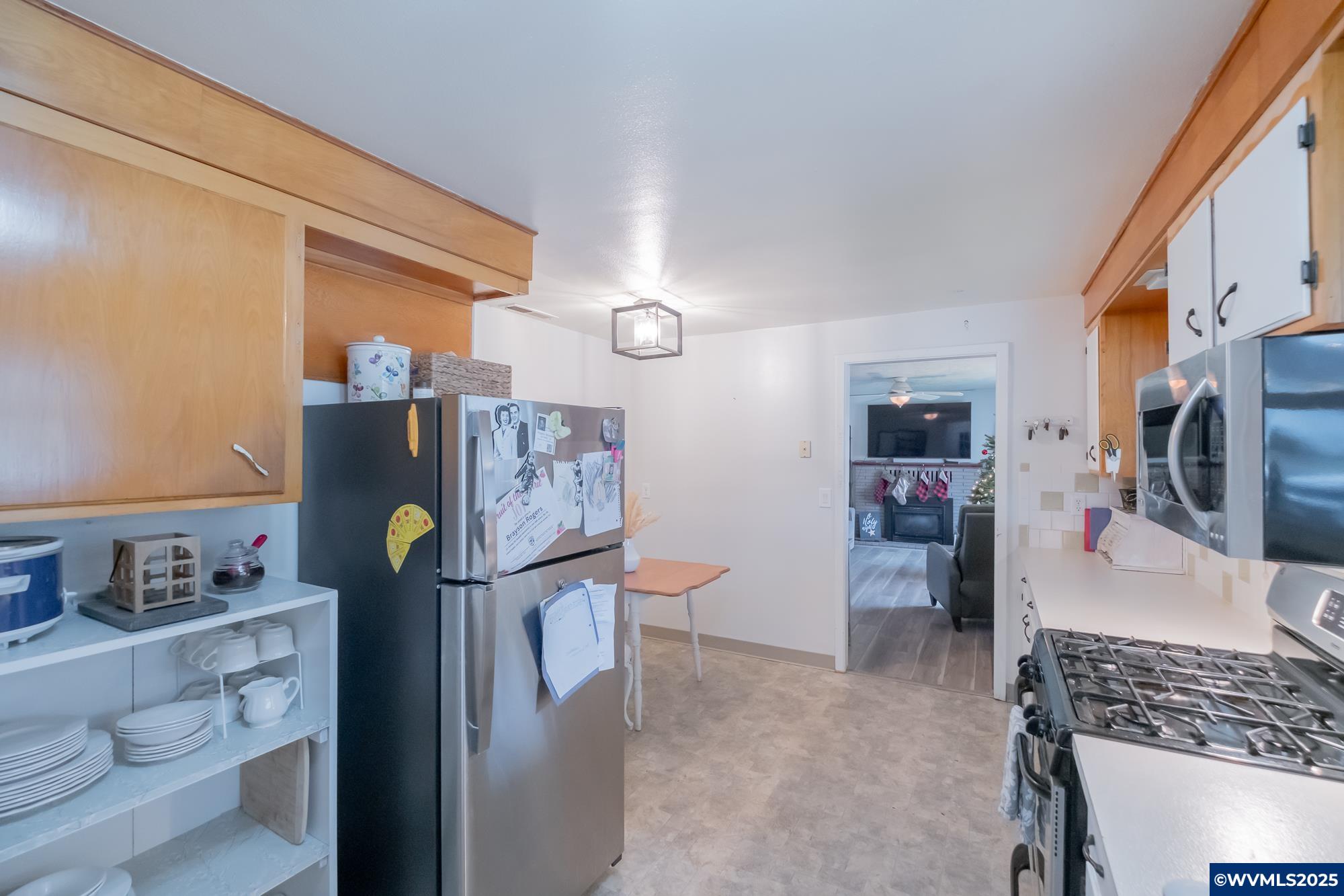 708 W High St, Stayton, OR, 97383