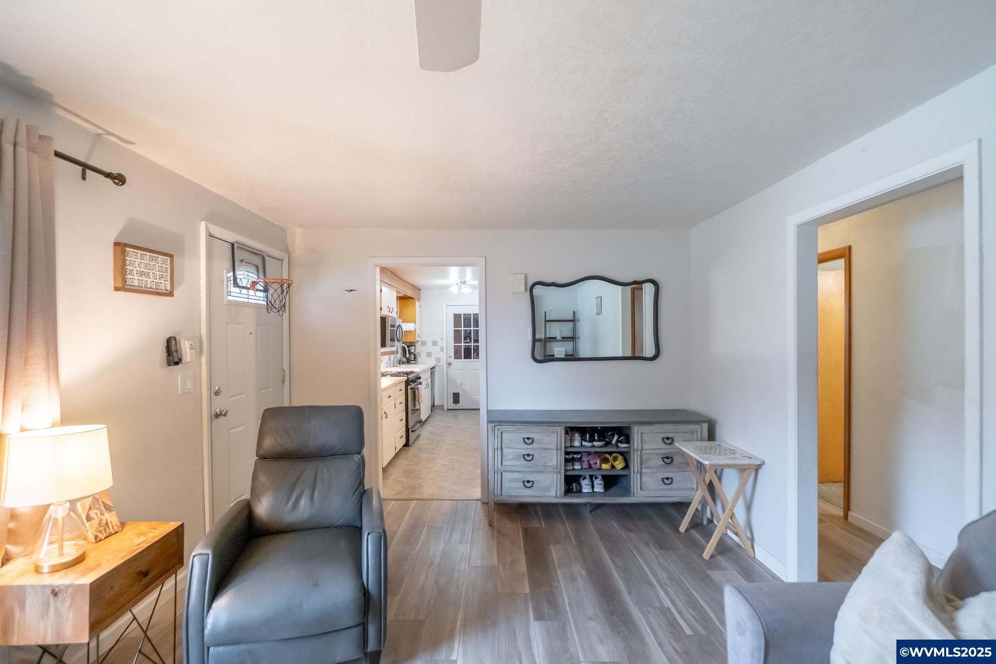 708 W High St, Stayton, OR, 97383