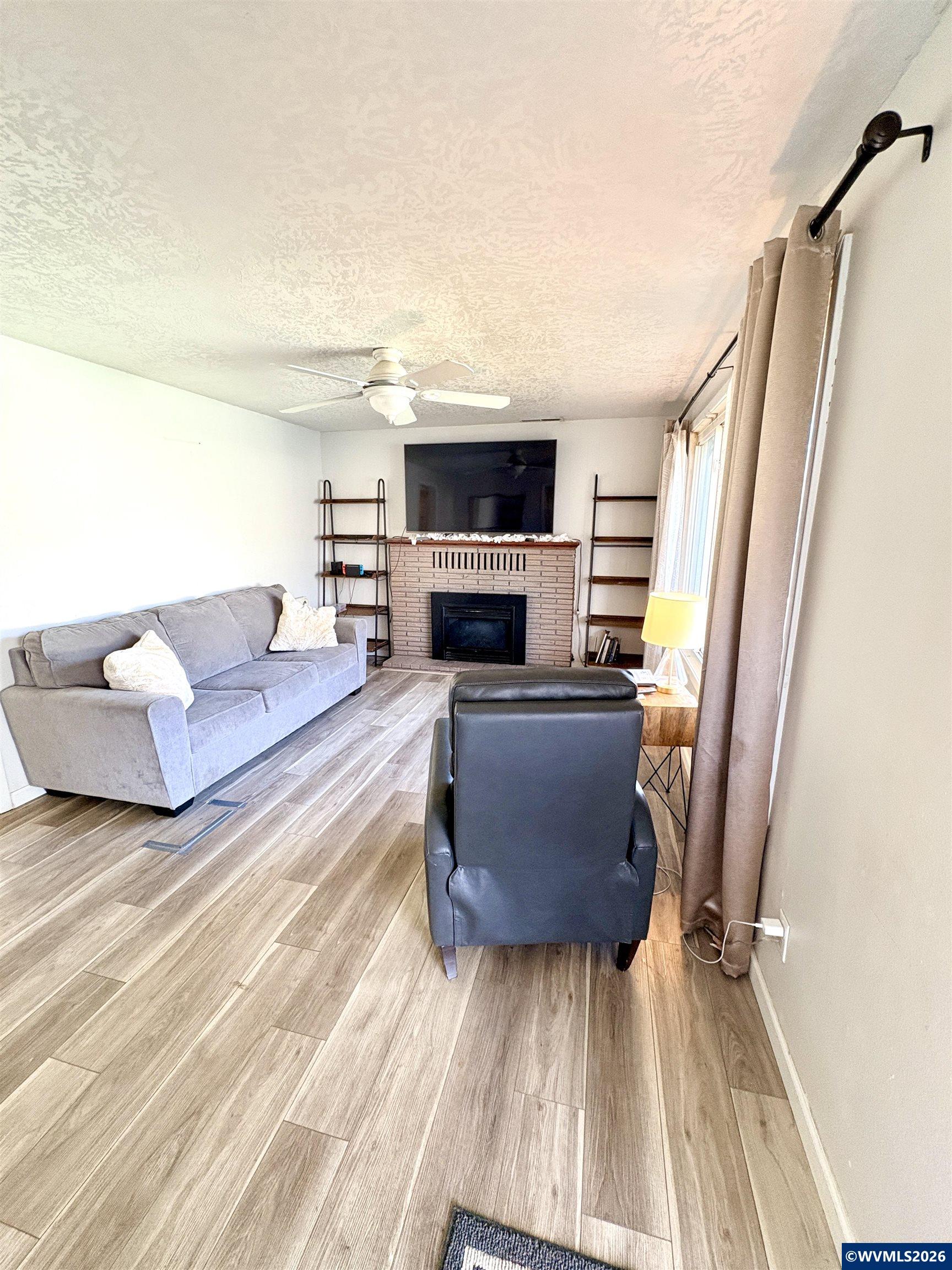 708 W High St, Stayton, OR, 97383