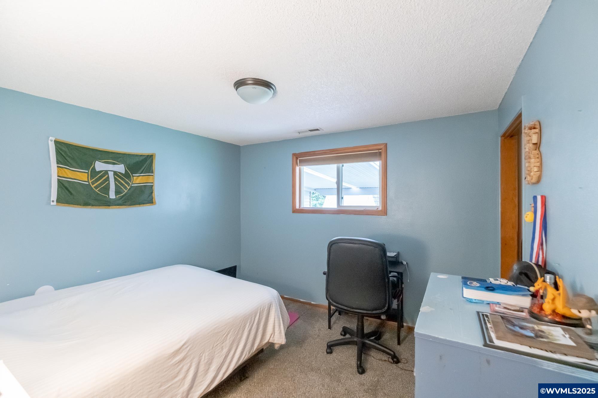 708 W High St, Stayton, OR, 97383