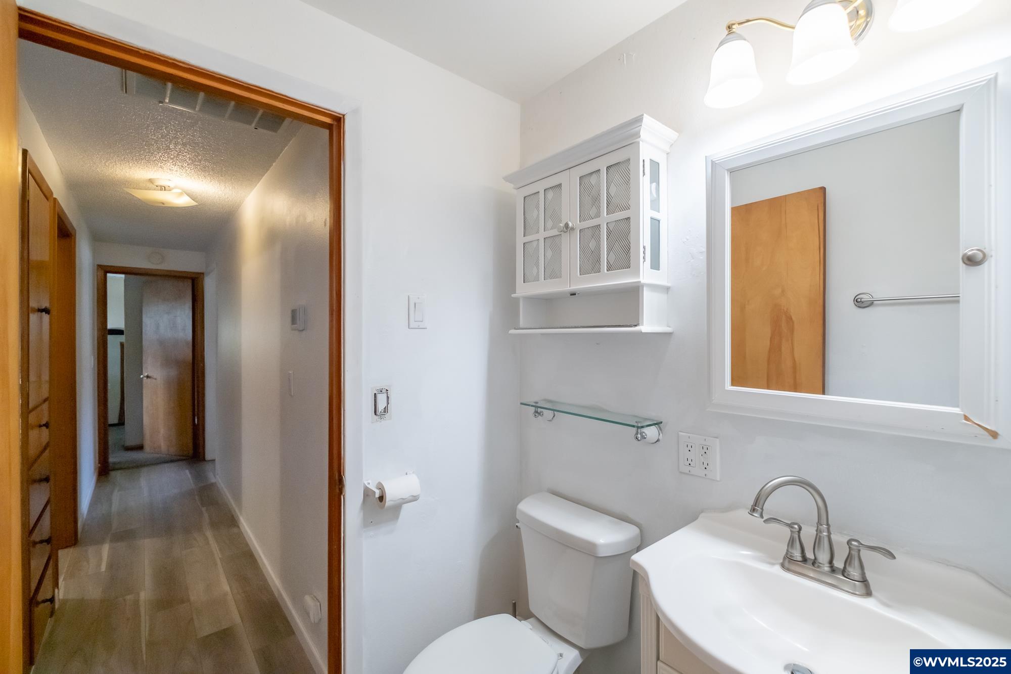 708 W High St, Stayton, OR, 97383