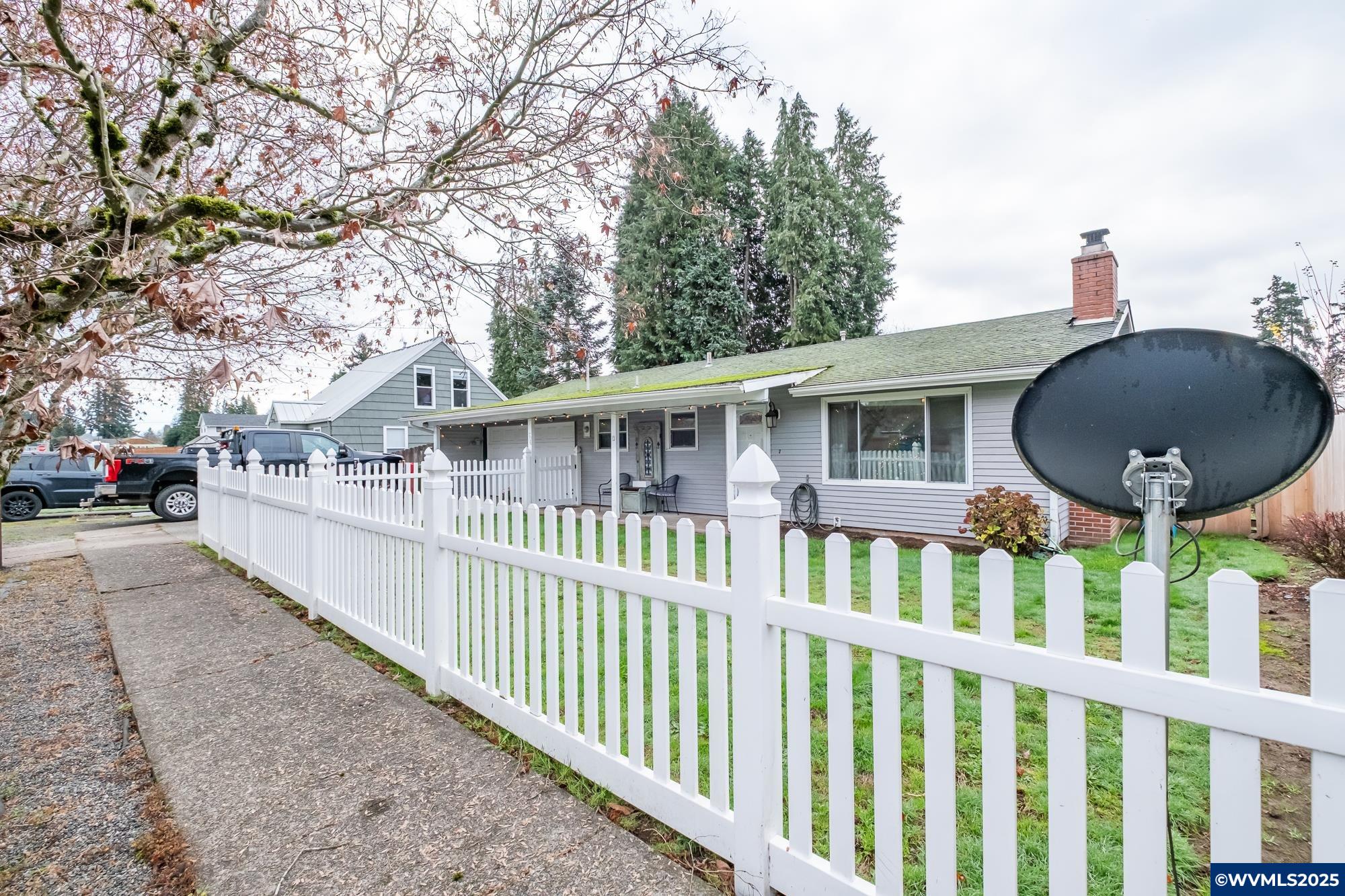 708 W High St, Stayton, OR, 97383