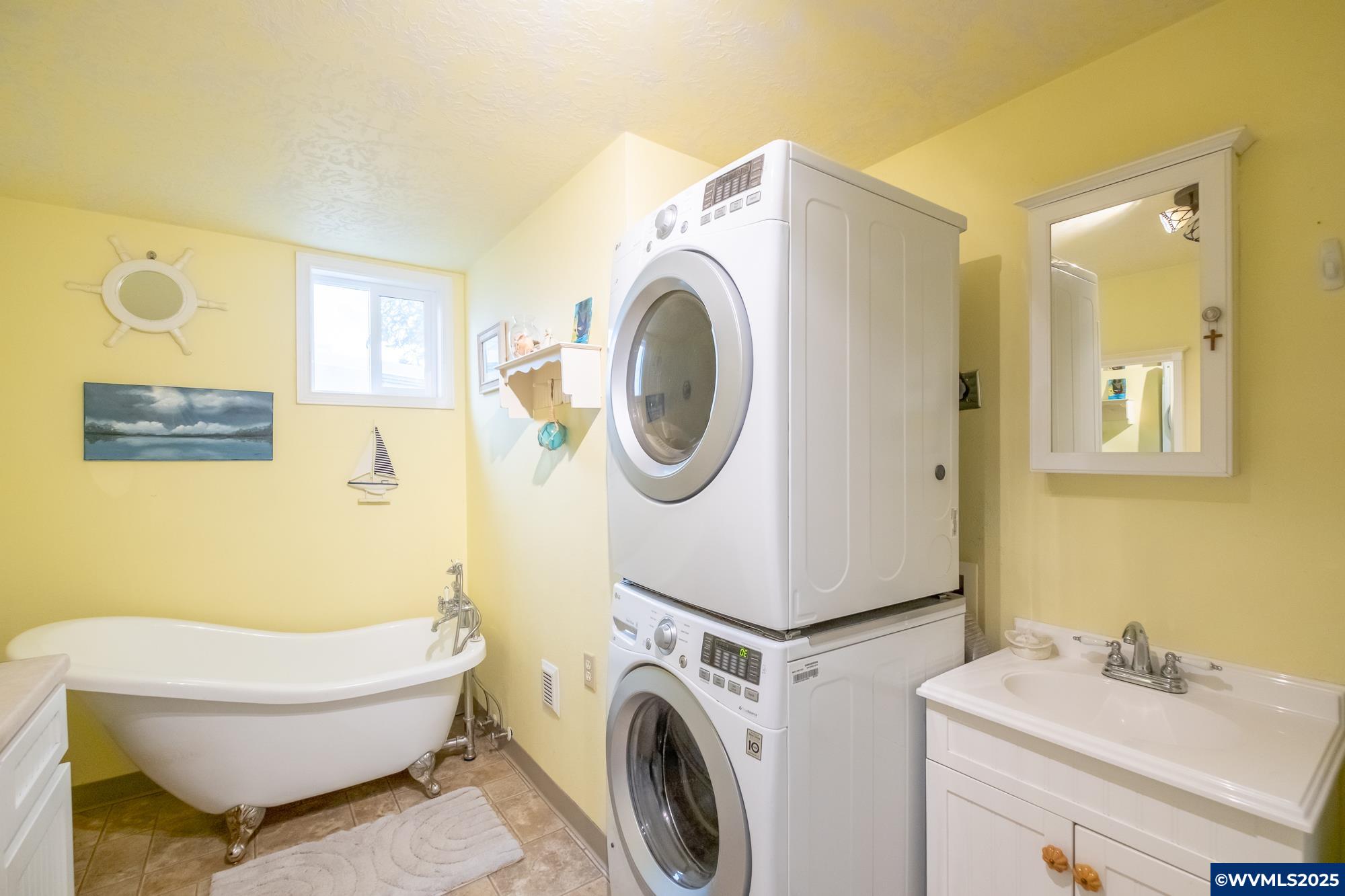 708 W High St, Stayton, OR, 97383