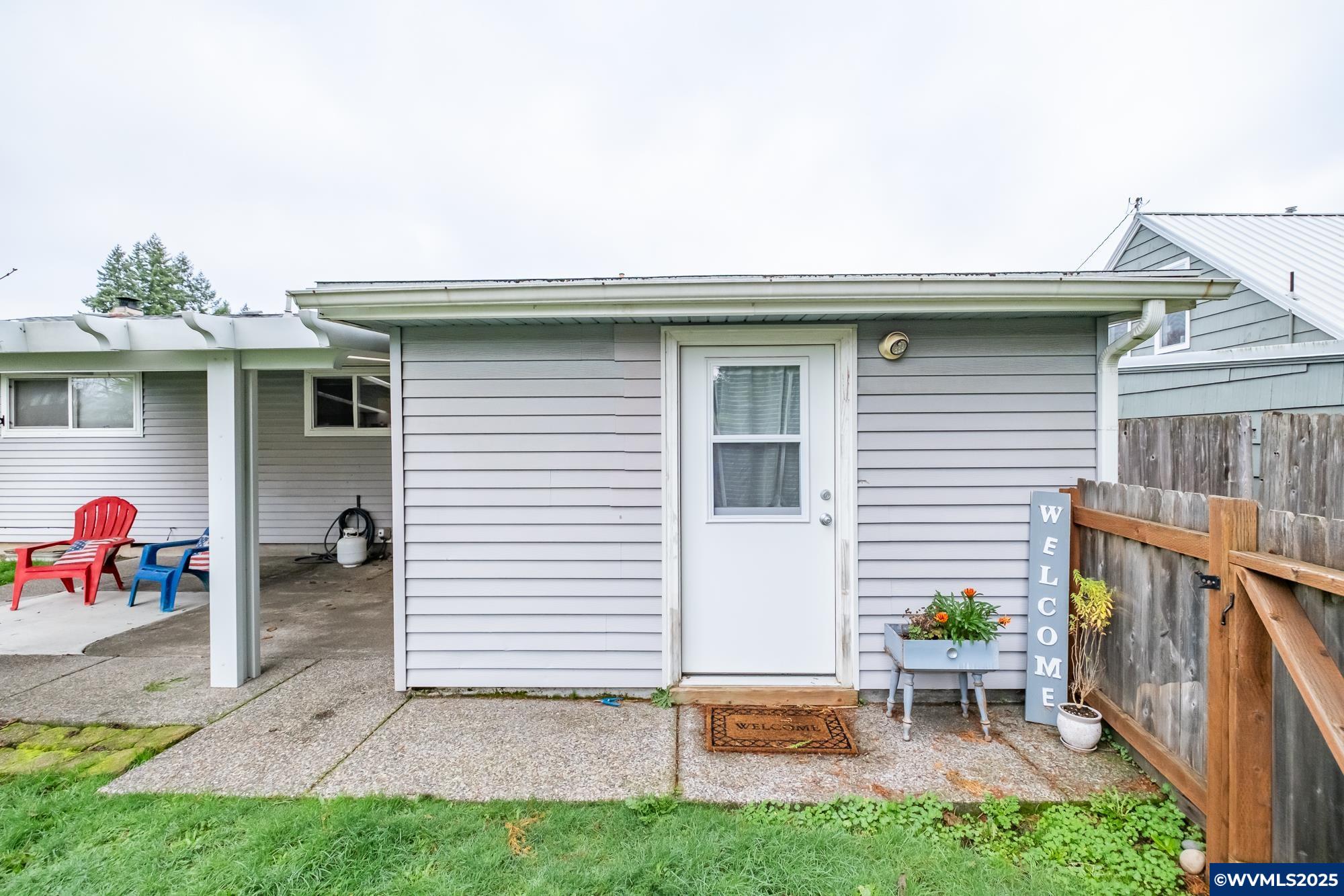 708 W High St, Stayton, OR, 97383