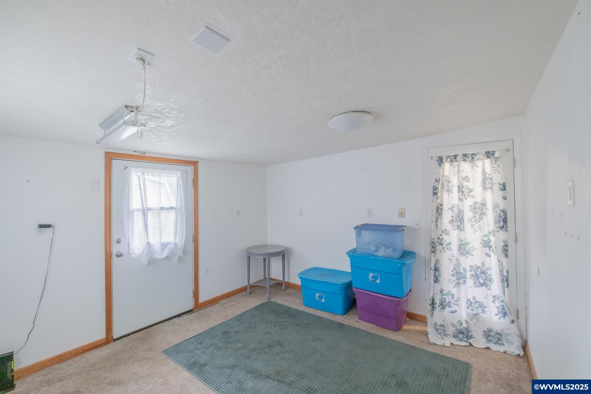 708 W High St, Stayton, OR, 97383