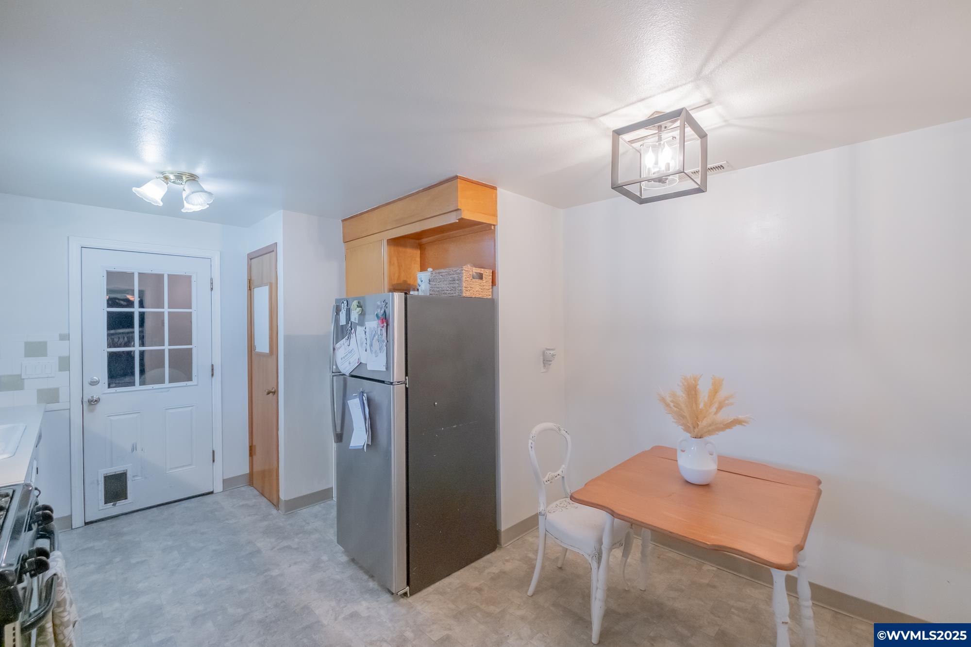 708 W High St, Stayton, OR, 97383