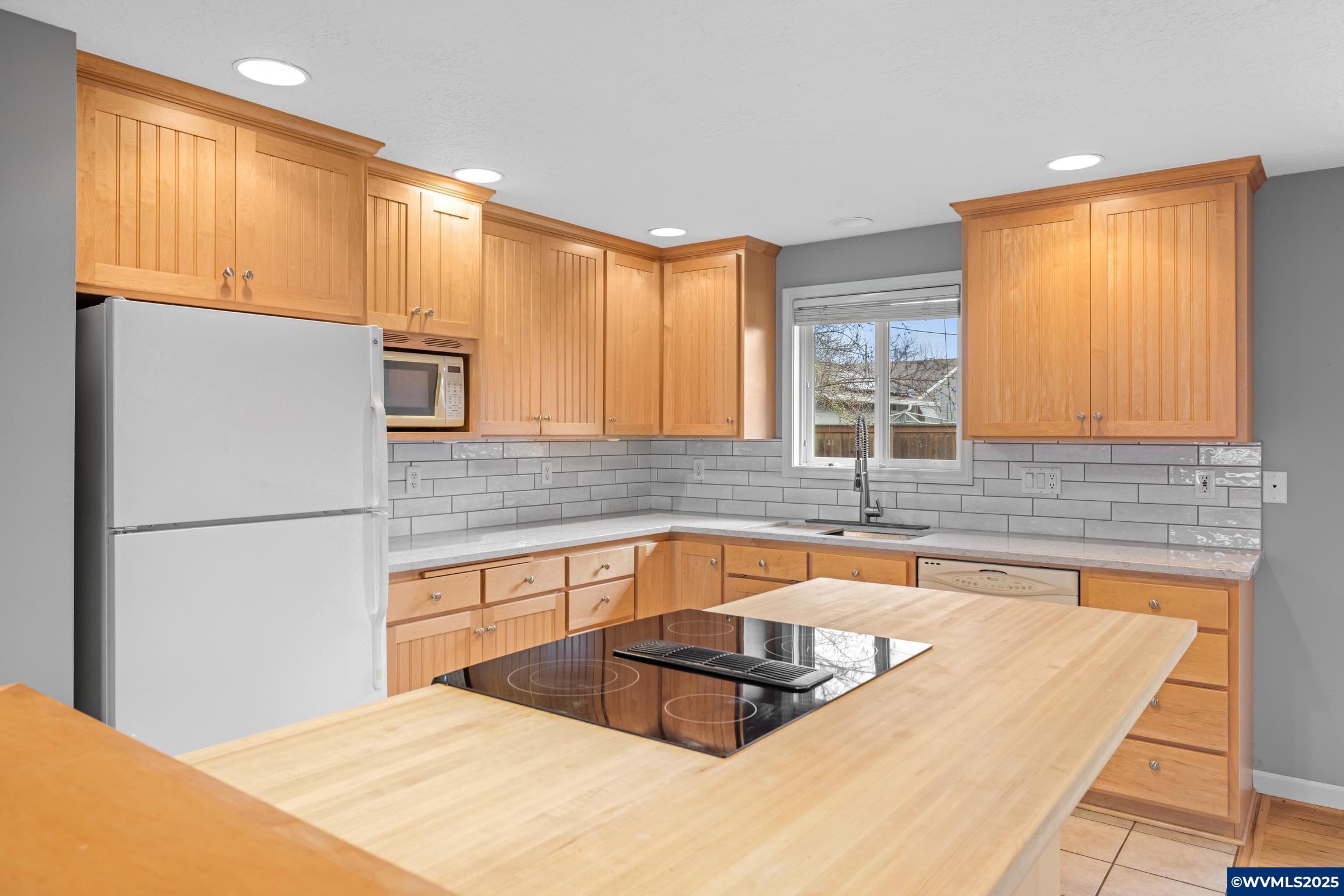 1538 Umpqua Rd, Woodburn, OR, 97071