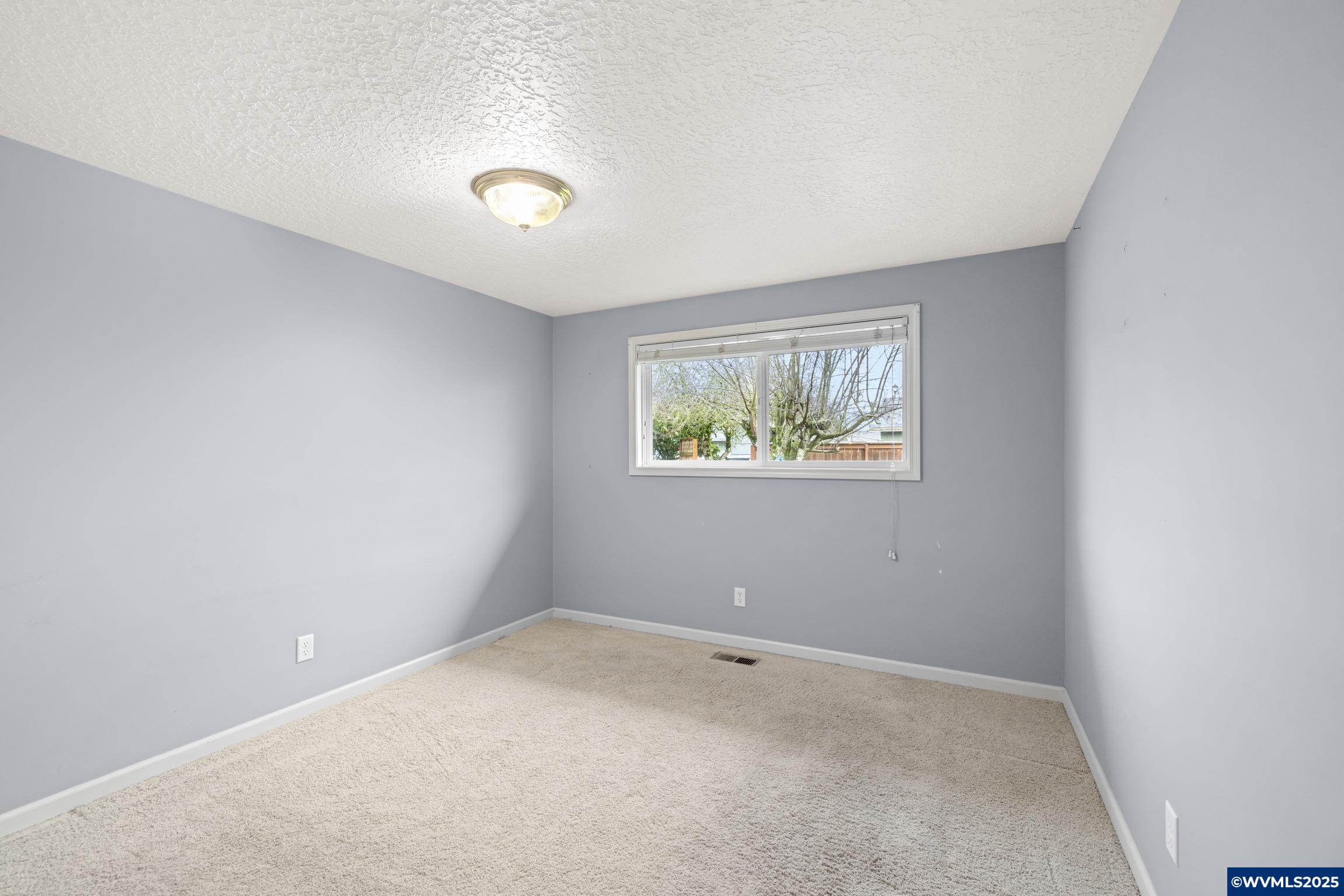 1538 Umpqua Rd, Woodburn, OR, 97071
