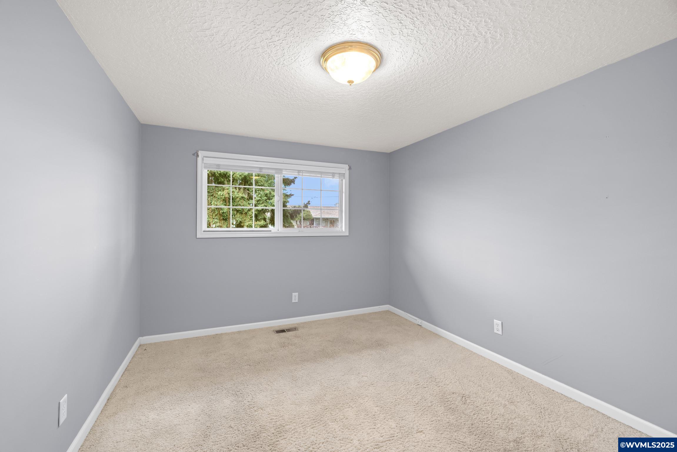 1538 Umpqua Rd, Woodburn, OR, 97071