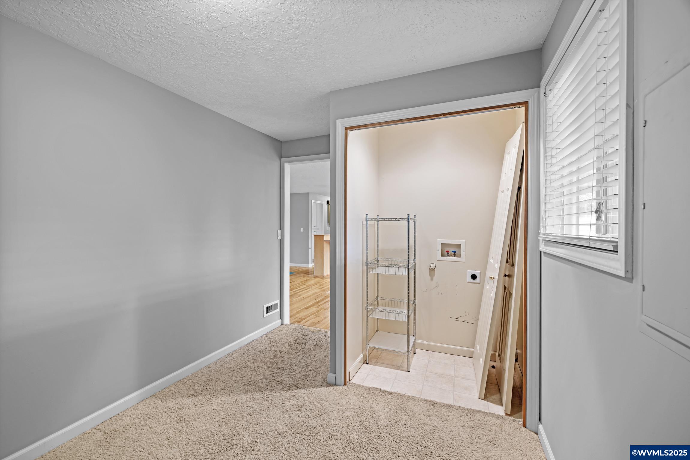1538 Umpqua Rd, Woodburn, OR, 97071