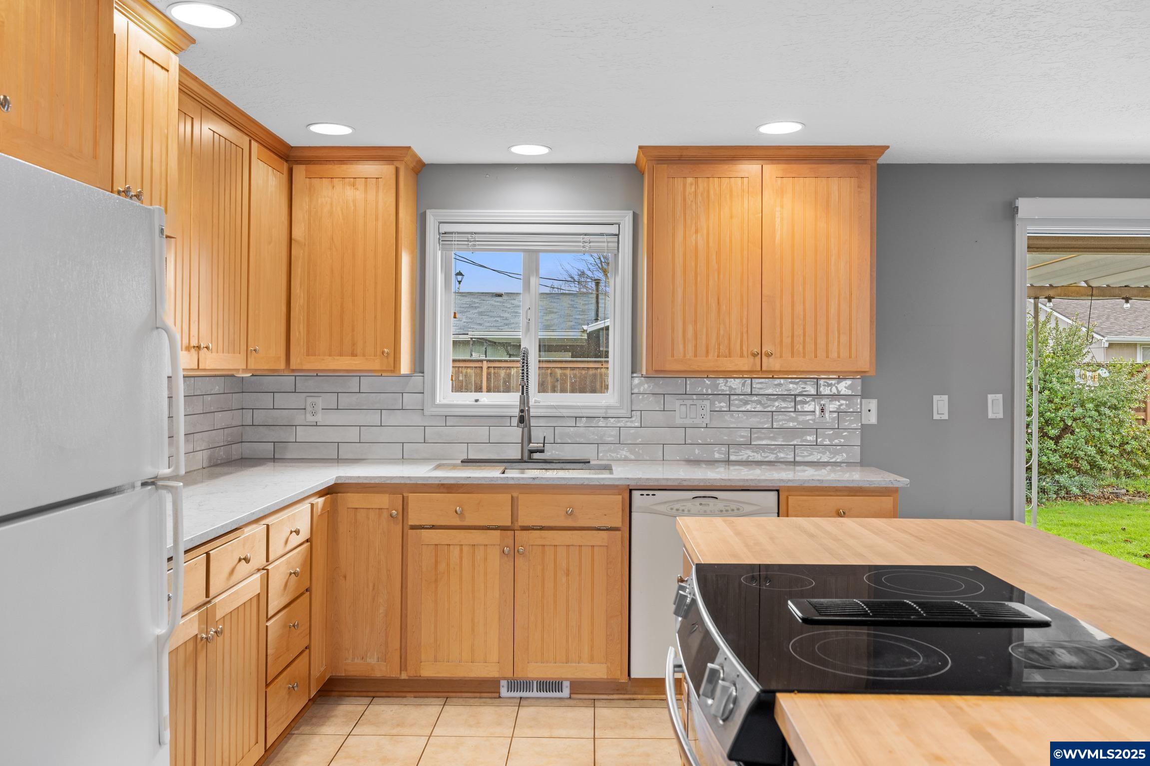 1538 Umpqua Rd, Woodburn, OR, 97071