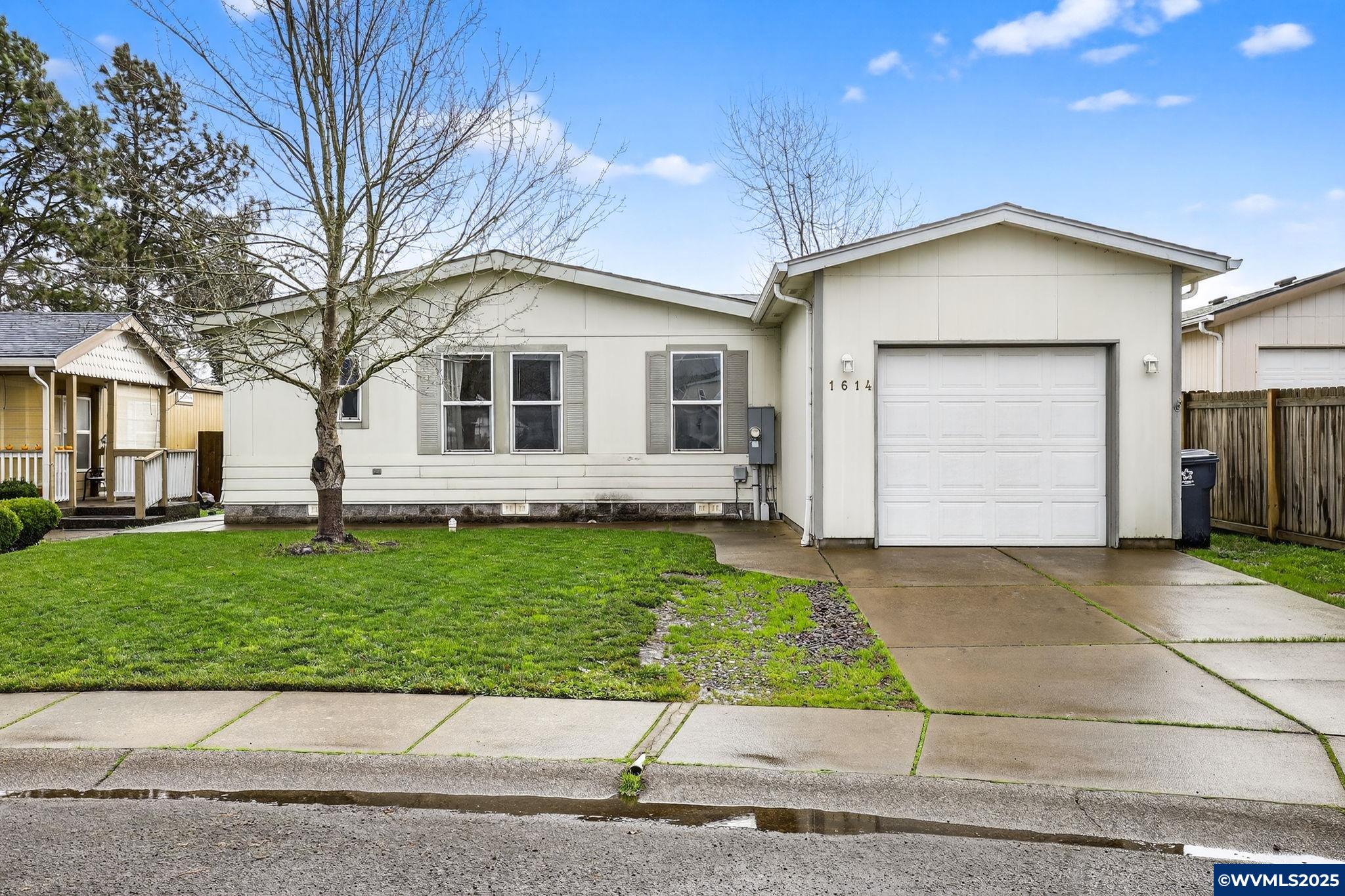 52 VEYS DR, Kelso, WA, 98626