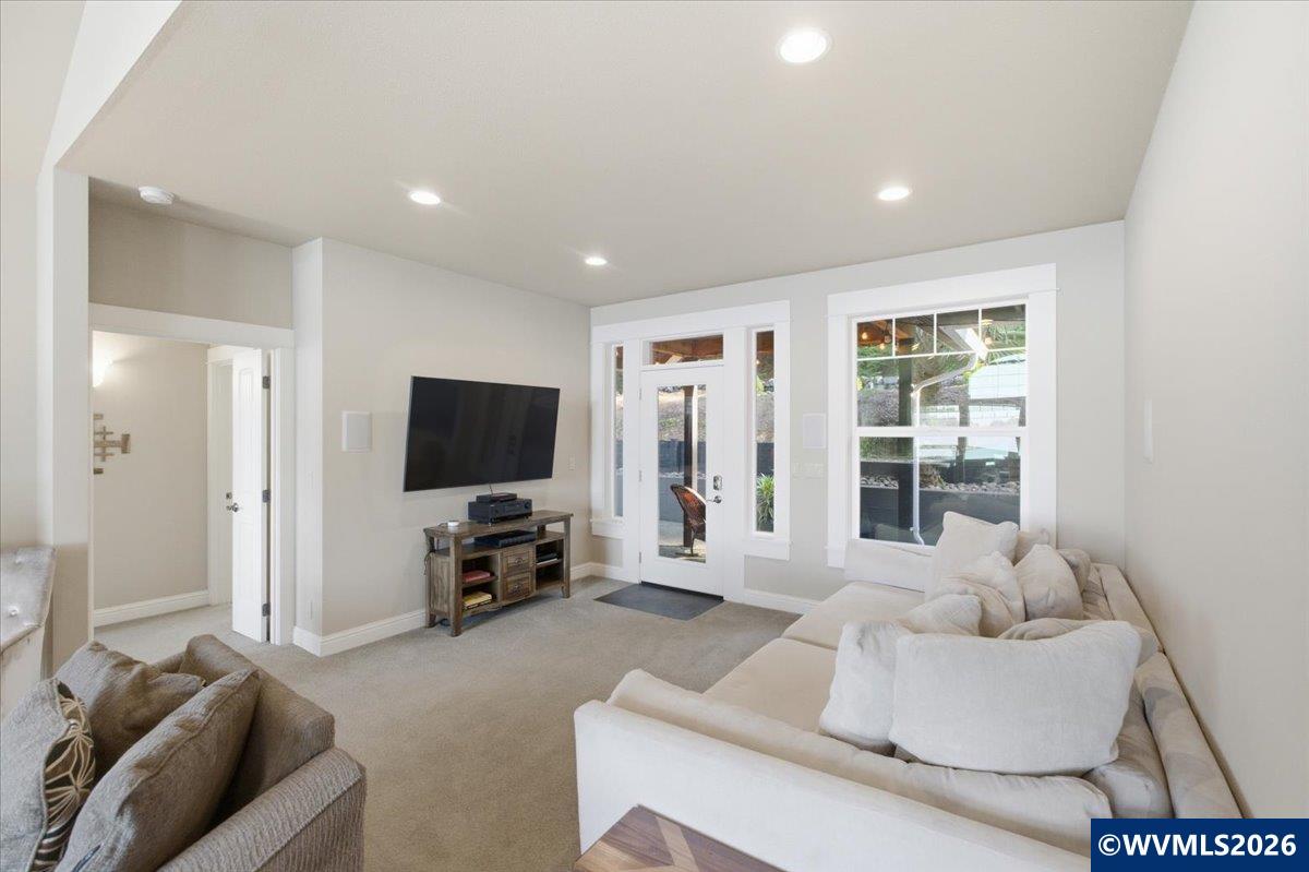 2095 NE East Devils Lake Rd, Otis, OR, 97368