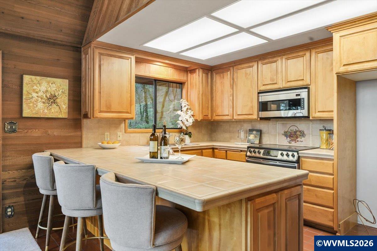 5000 NW Crescent Valley Dr