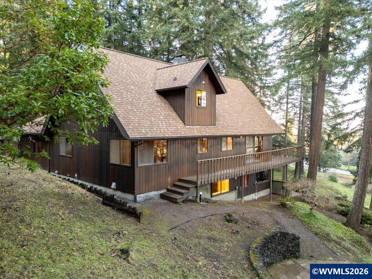 5000 NW Crescent Valley Dr