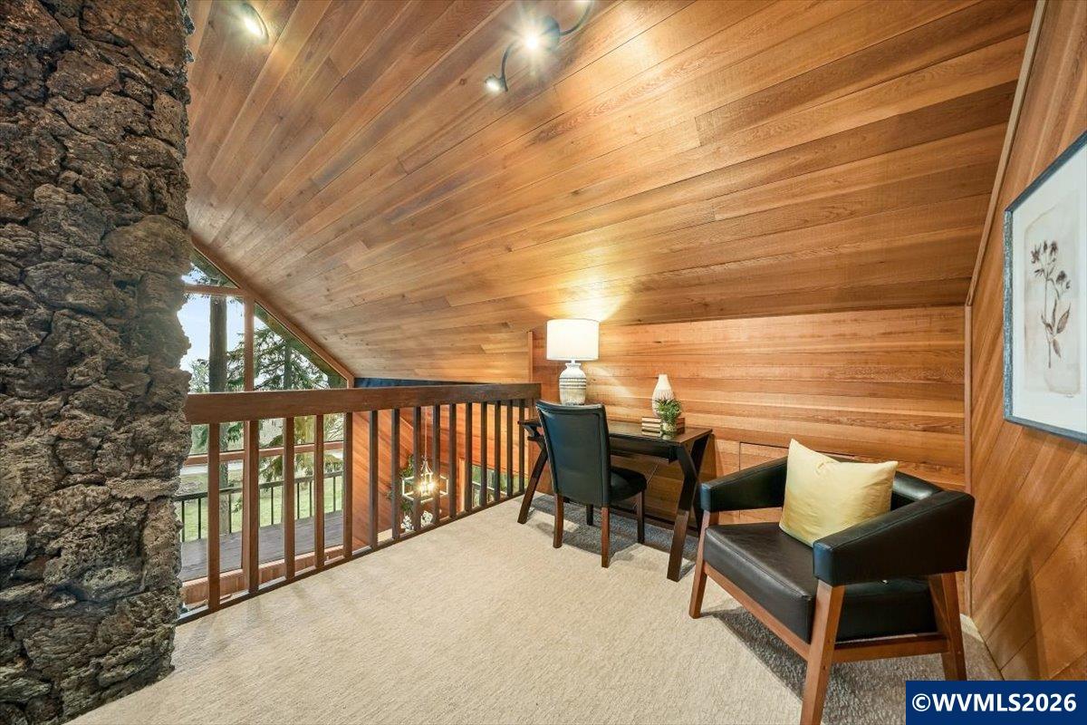 5000 NW Crescent Valley Dr