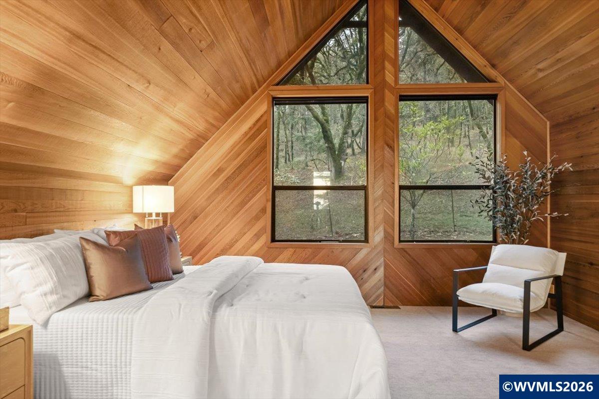 5000 NW Crescent Valley Dr