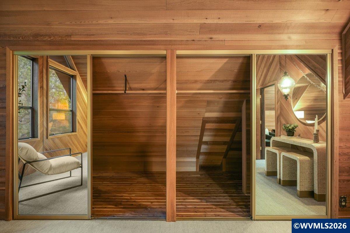 5000 NW Crescent Valley Dr