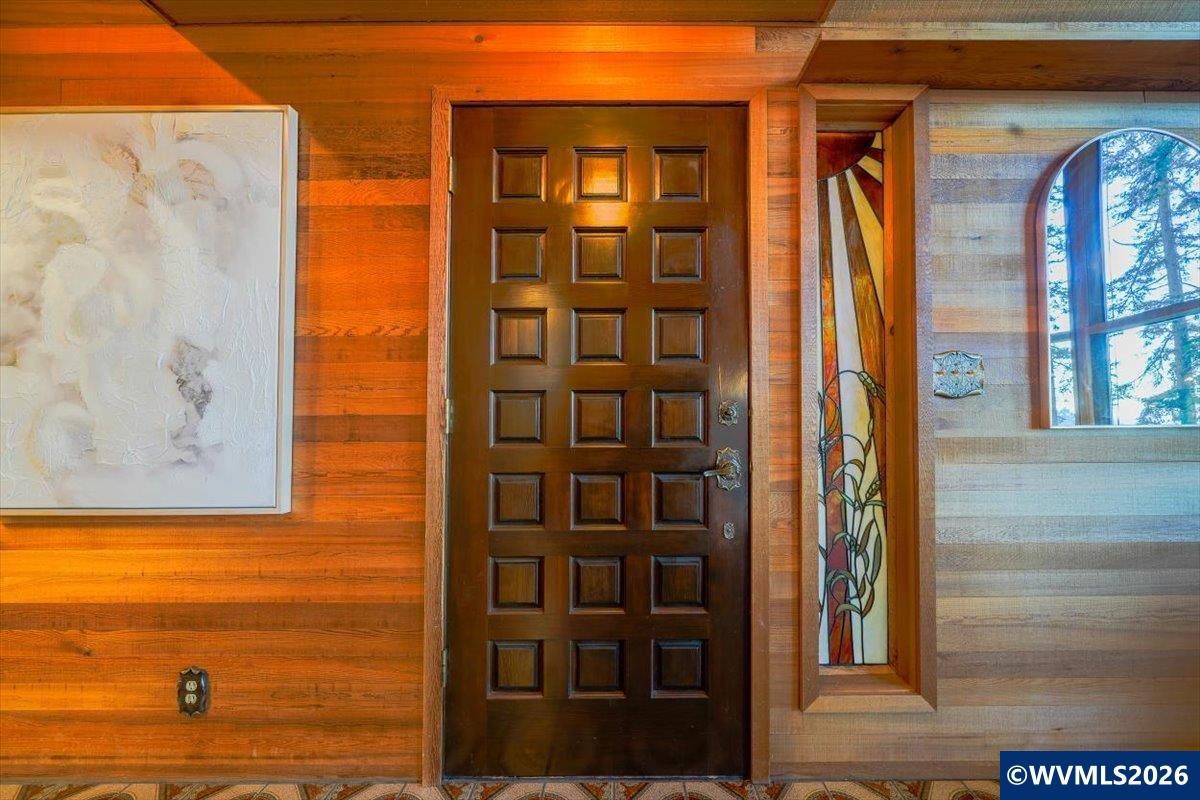 5000 NW Crescent Valley Dr