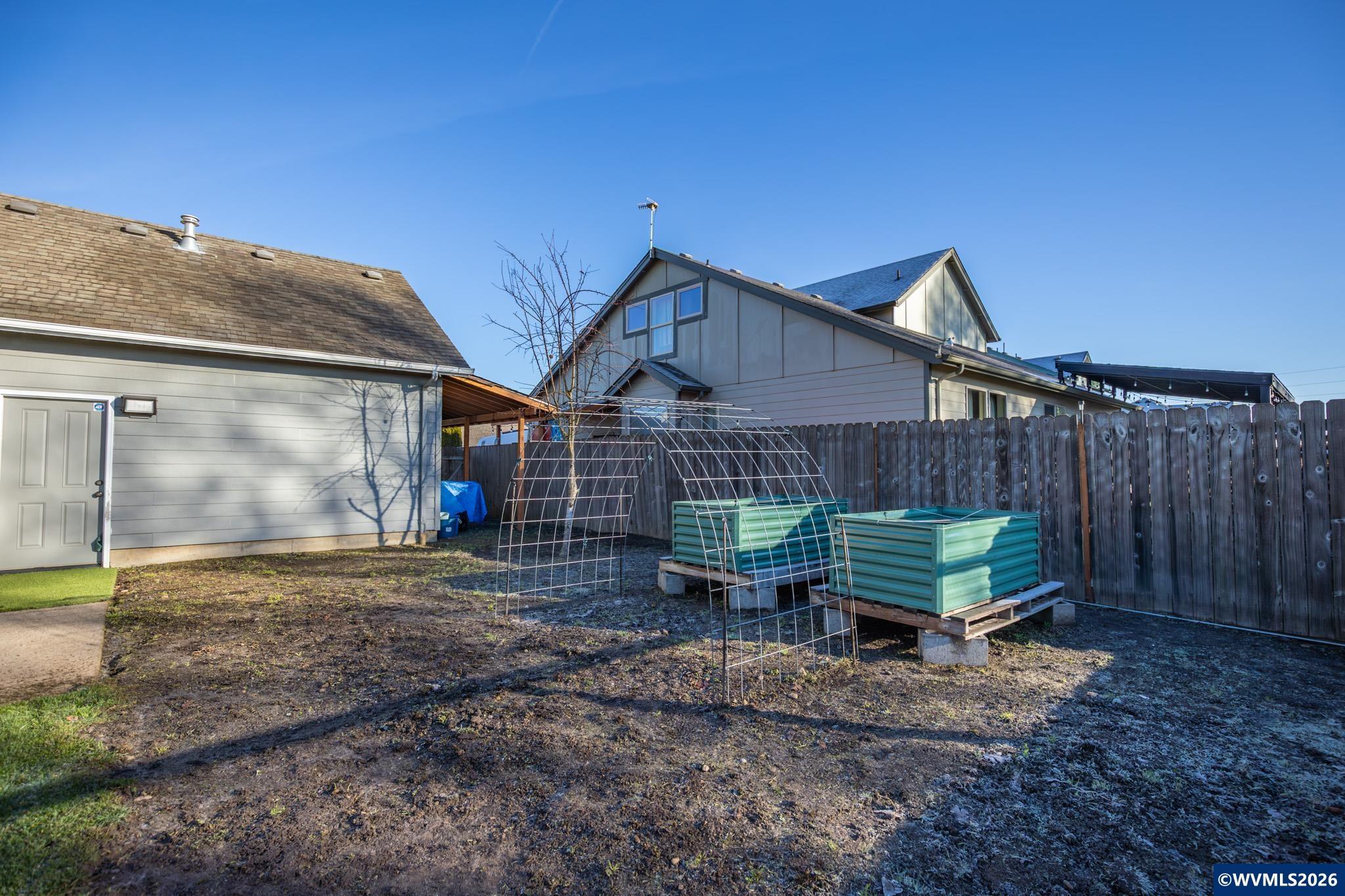 238 W Jadon Dr, Lebanon, OR, 97355