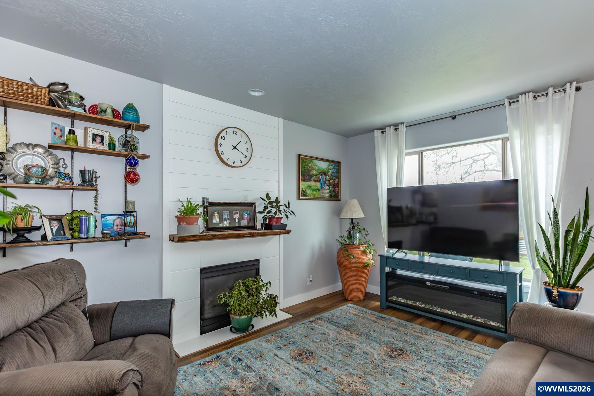 238 W Jadon Dr, Lebanon, OR, 97355