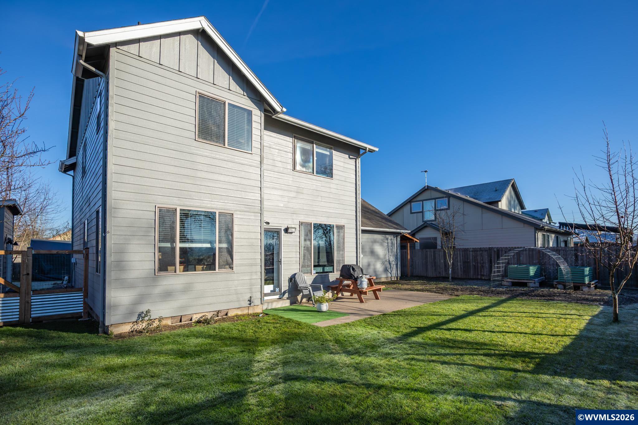 238 W Jadon Dr, Lebanon, OR, 97355