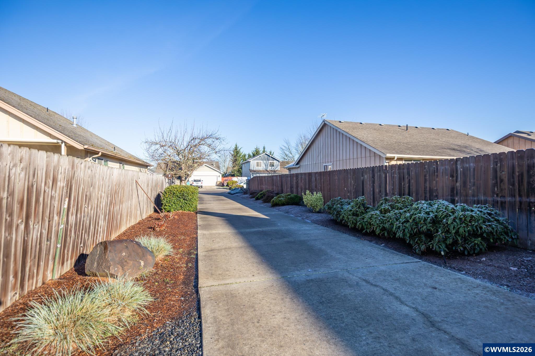 238 W Jadon Dr, Lebanon, OR, 97355