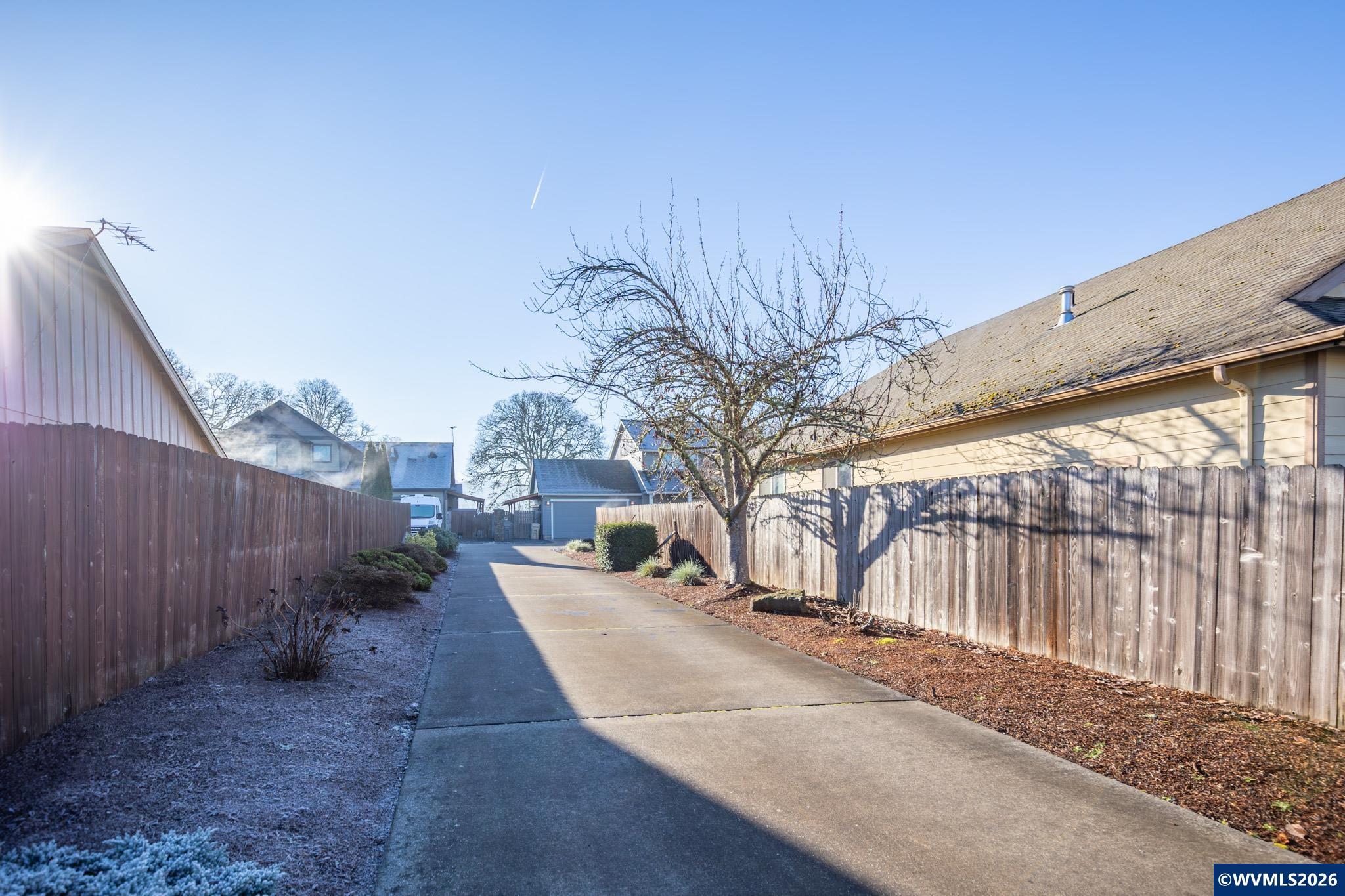 238 W Jadon Dr, Lebanon, OR, 97355