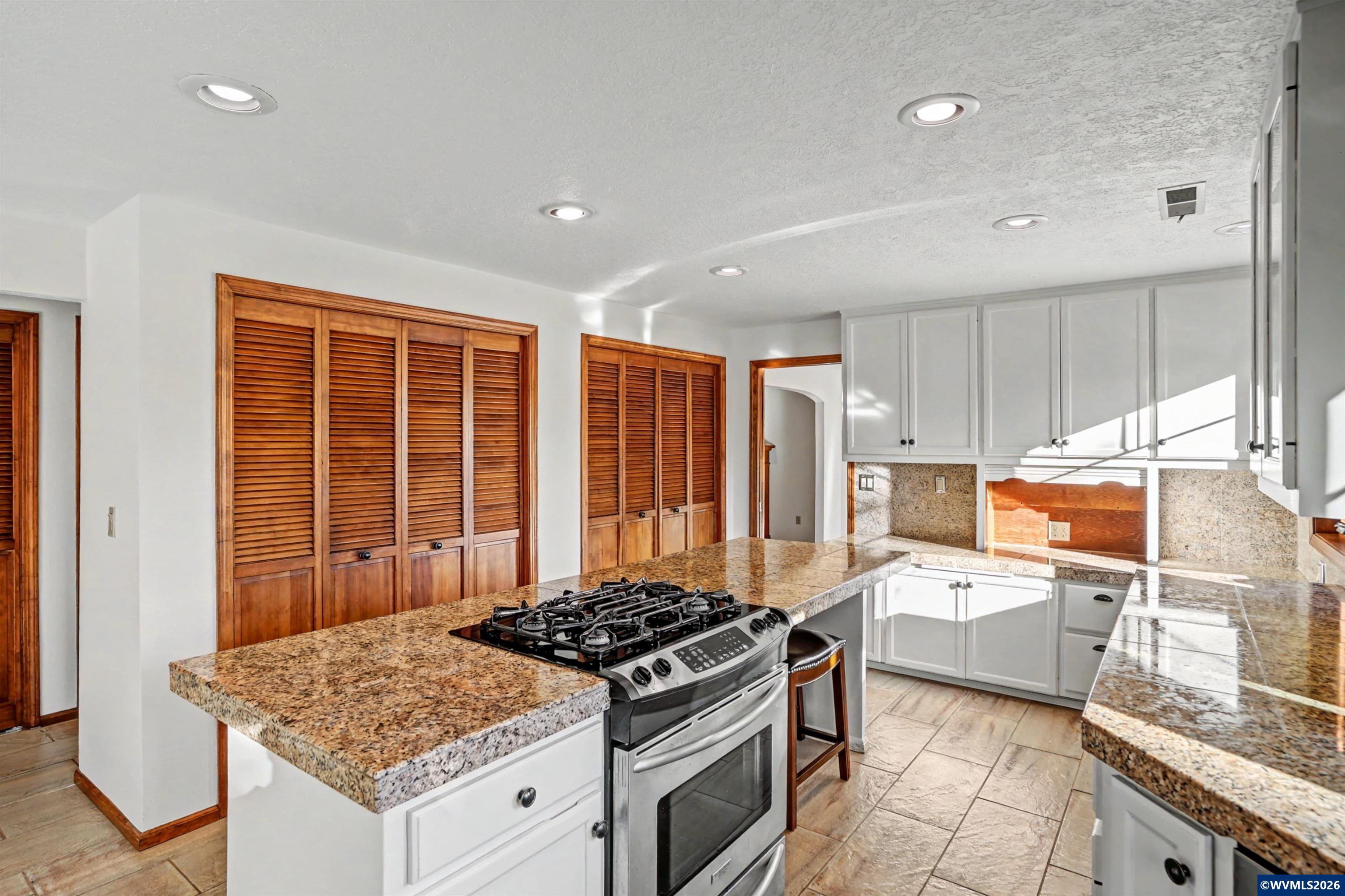 1755 NW Lewisburg Av, Corvallis, OR, 97330