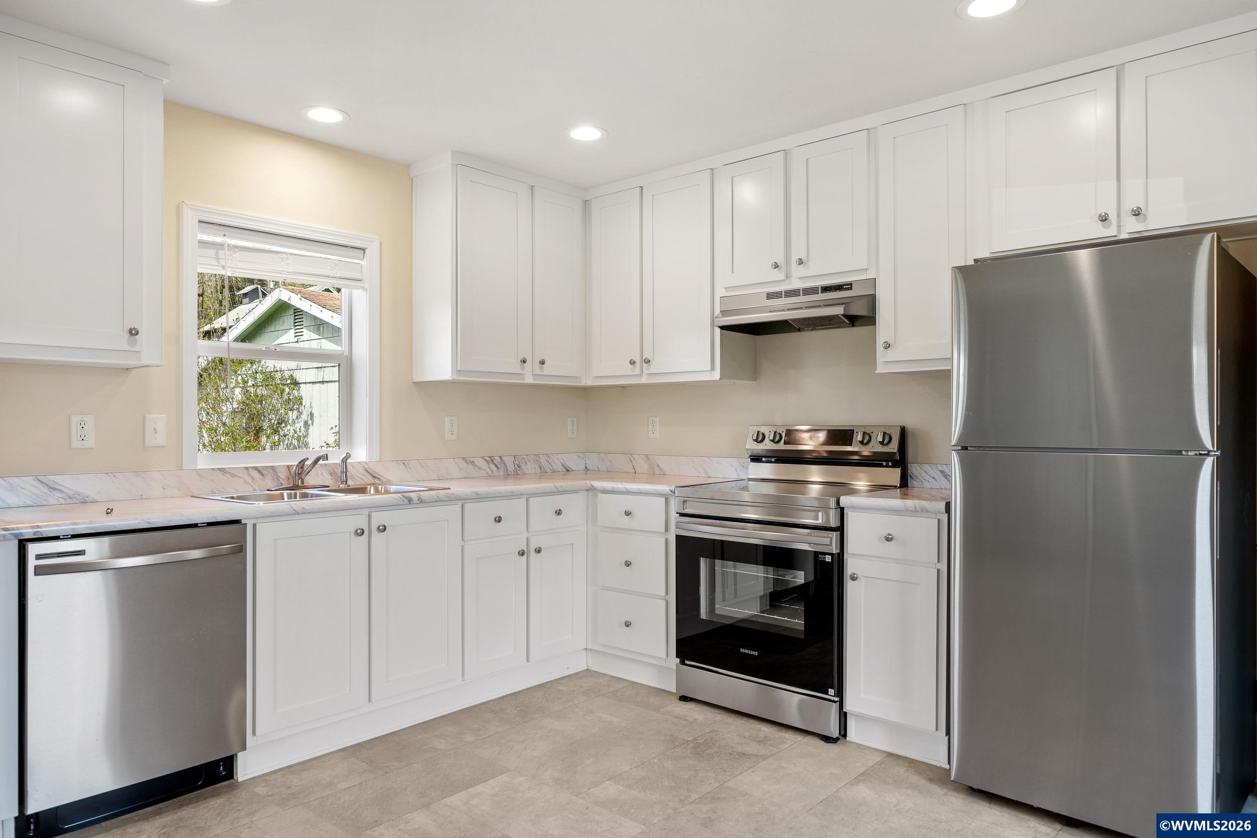 175 E Main St, Alsea, OR, 97324