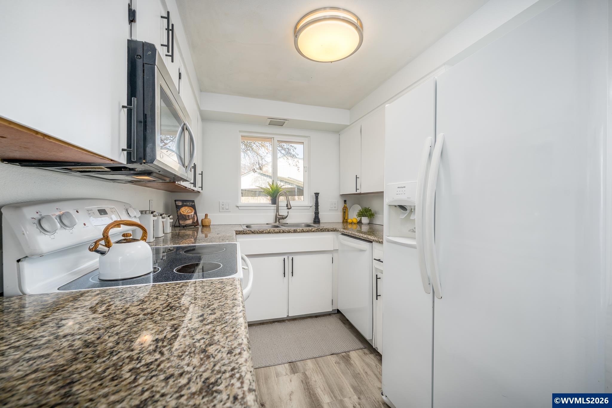 1466 NW 20th (1468) Pl