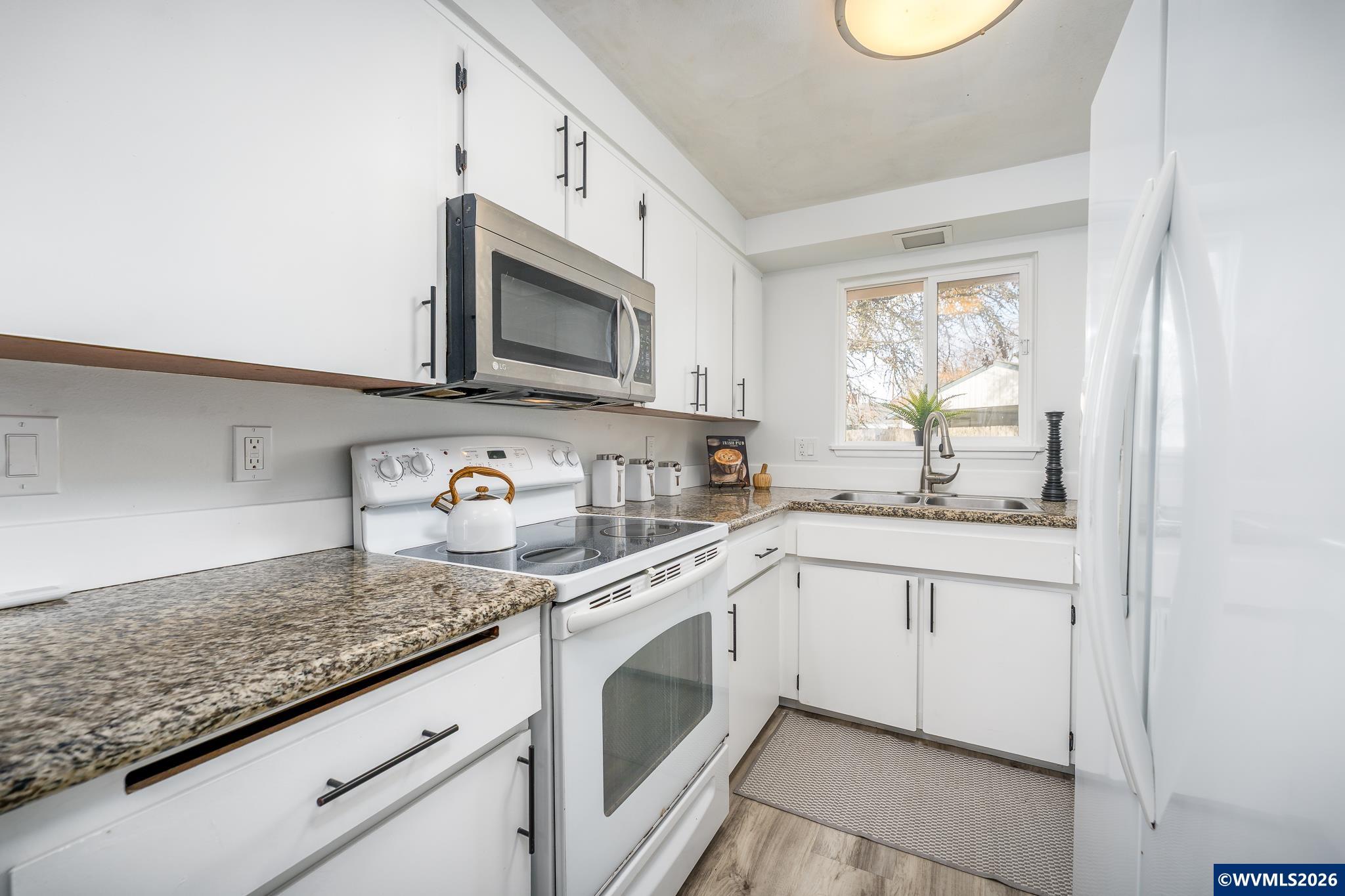 1466 NW 20th (1468) Pl