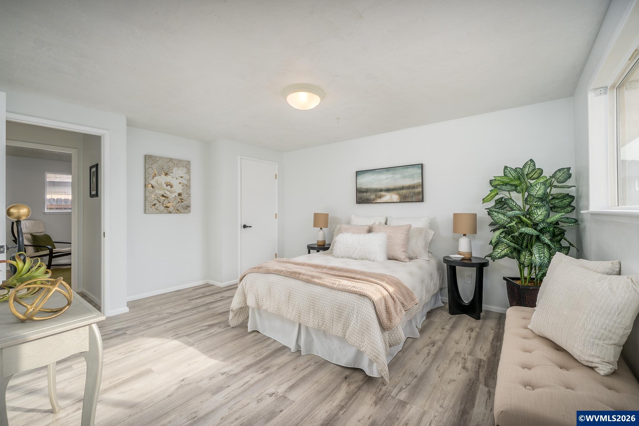 1466 NW 20th (1468) Pl