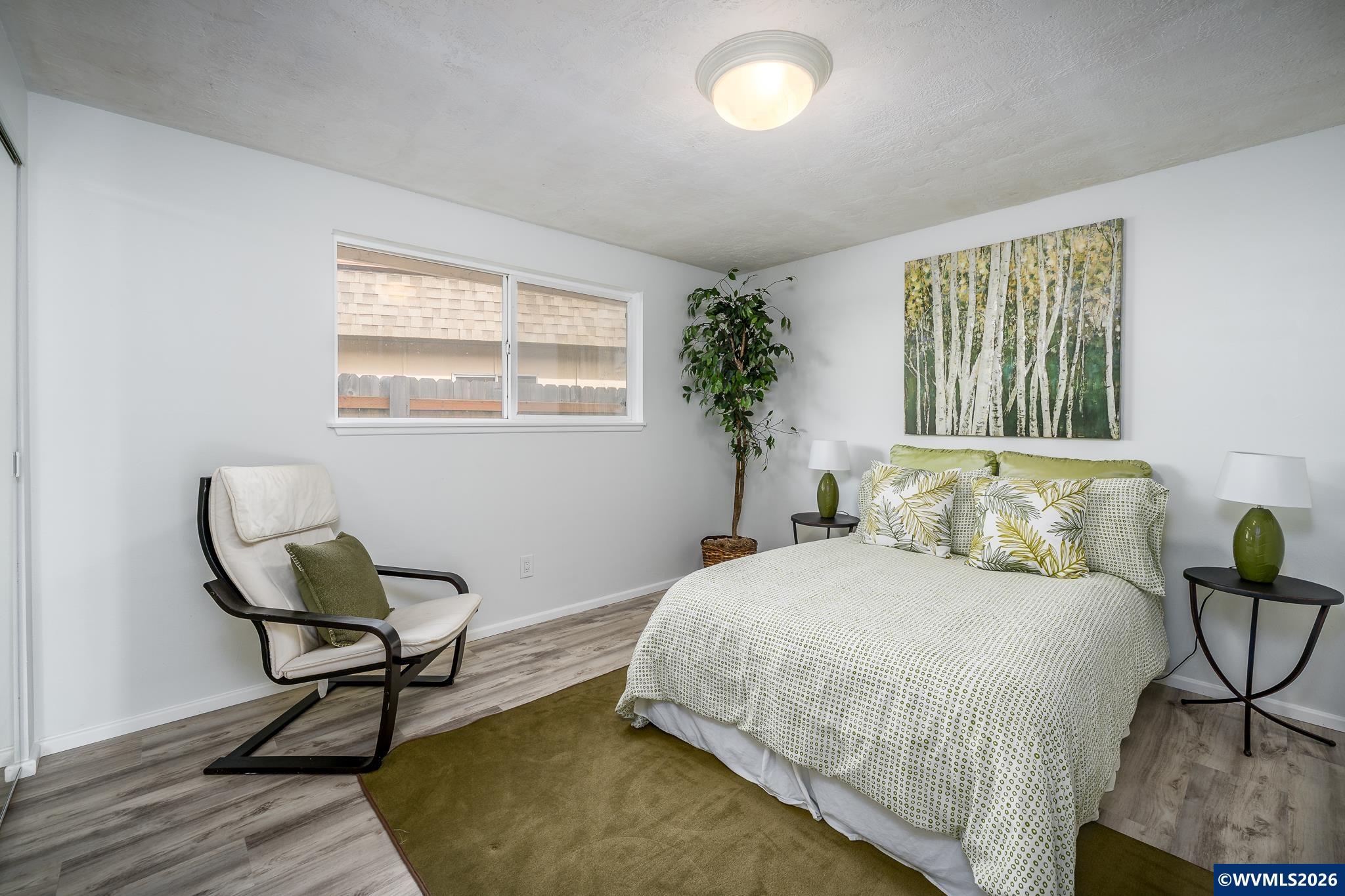 1466 NW 20th (1468) Pl