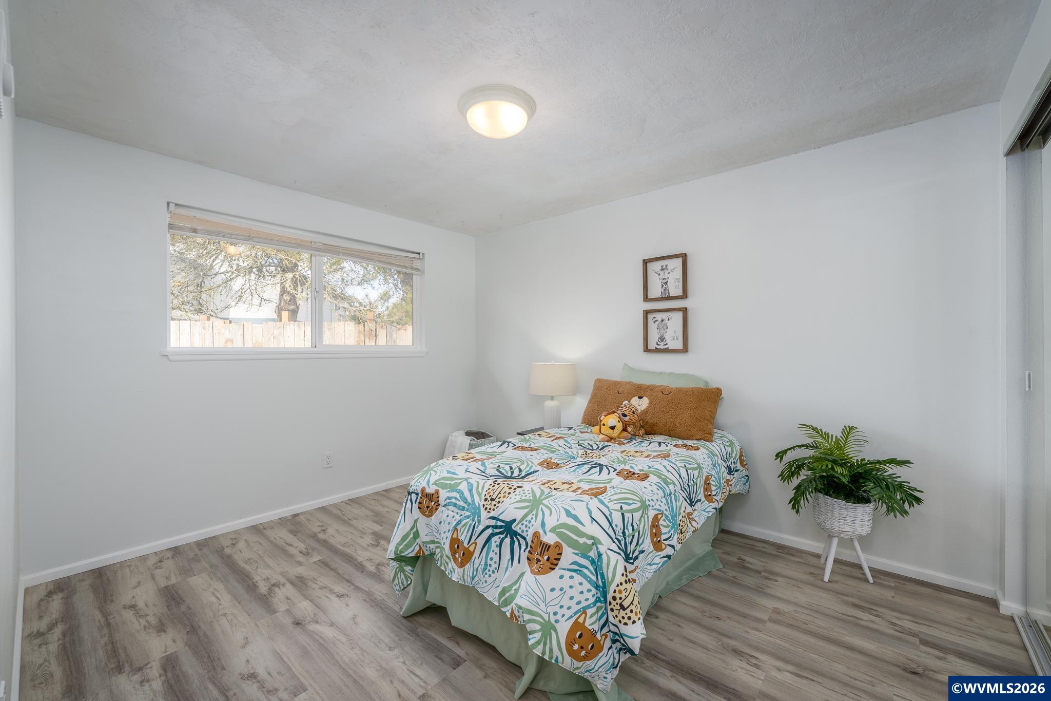 1466 NW 20th (1468) Pl