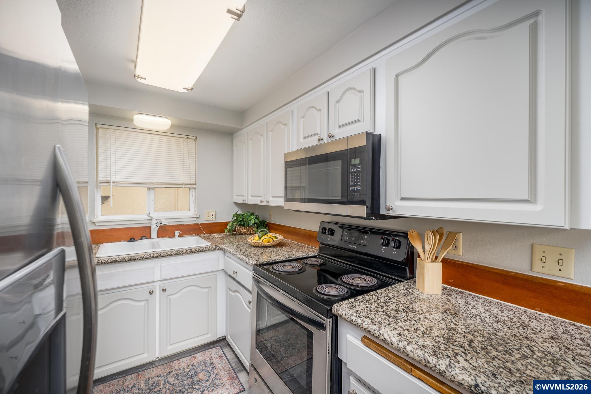 1466 NW 20th (1468) Pl