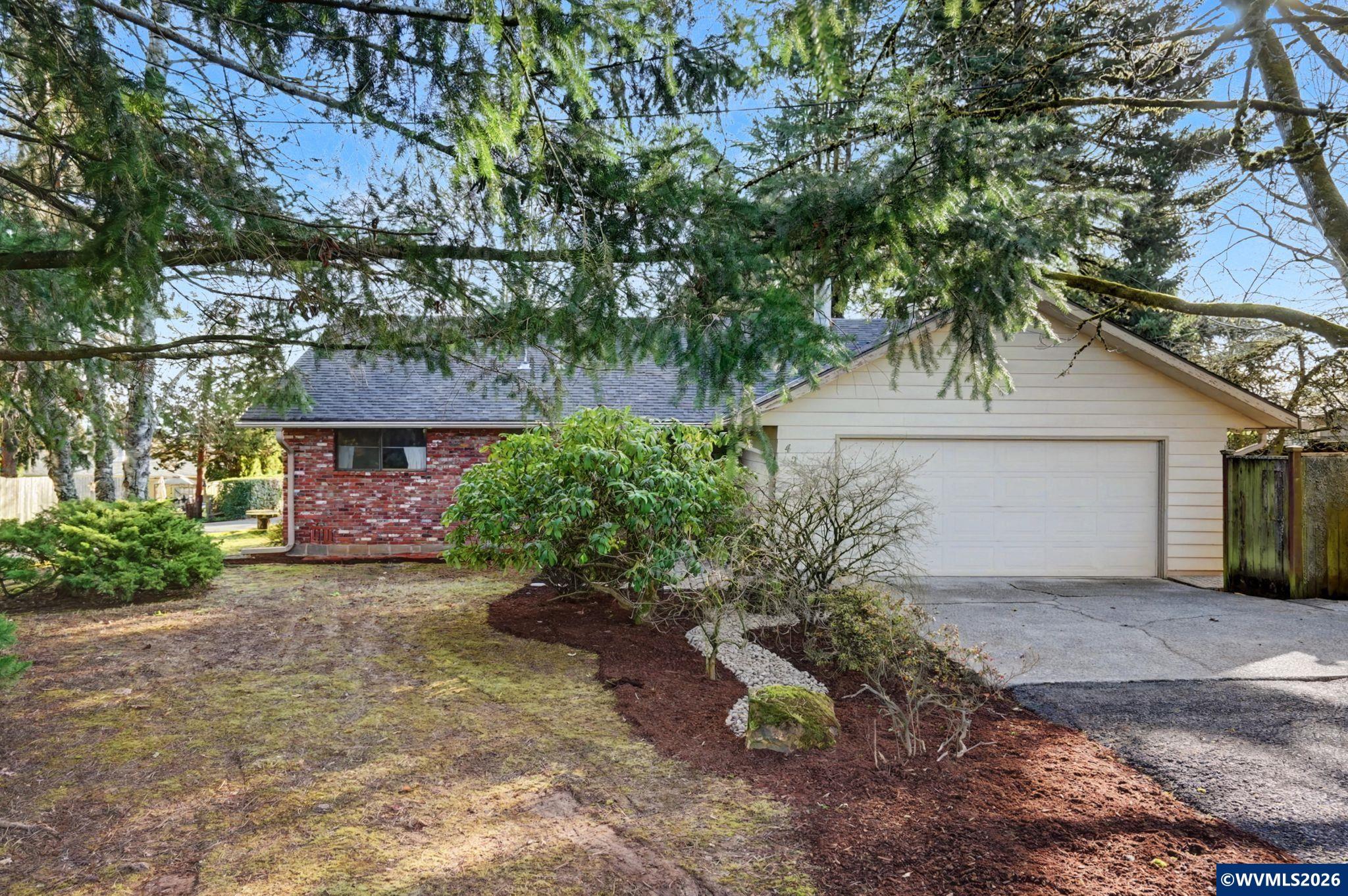1383 Thompson Rd, Woodburn, OR, 97071