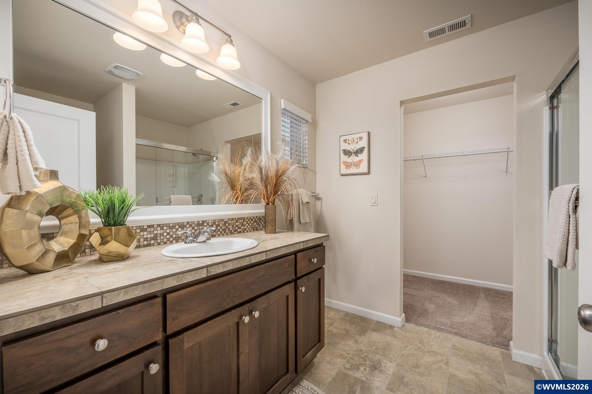 2976 Persimmon Wy NW