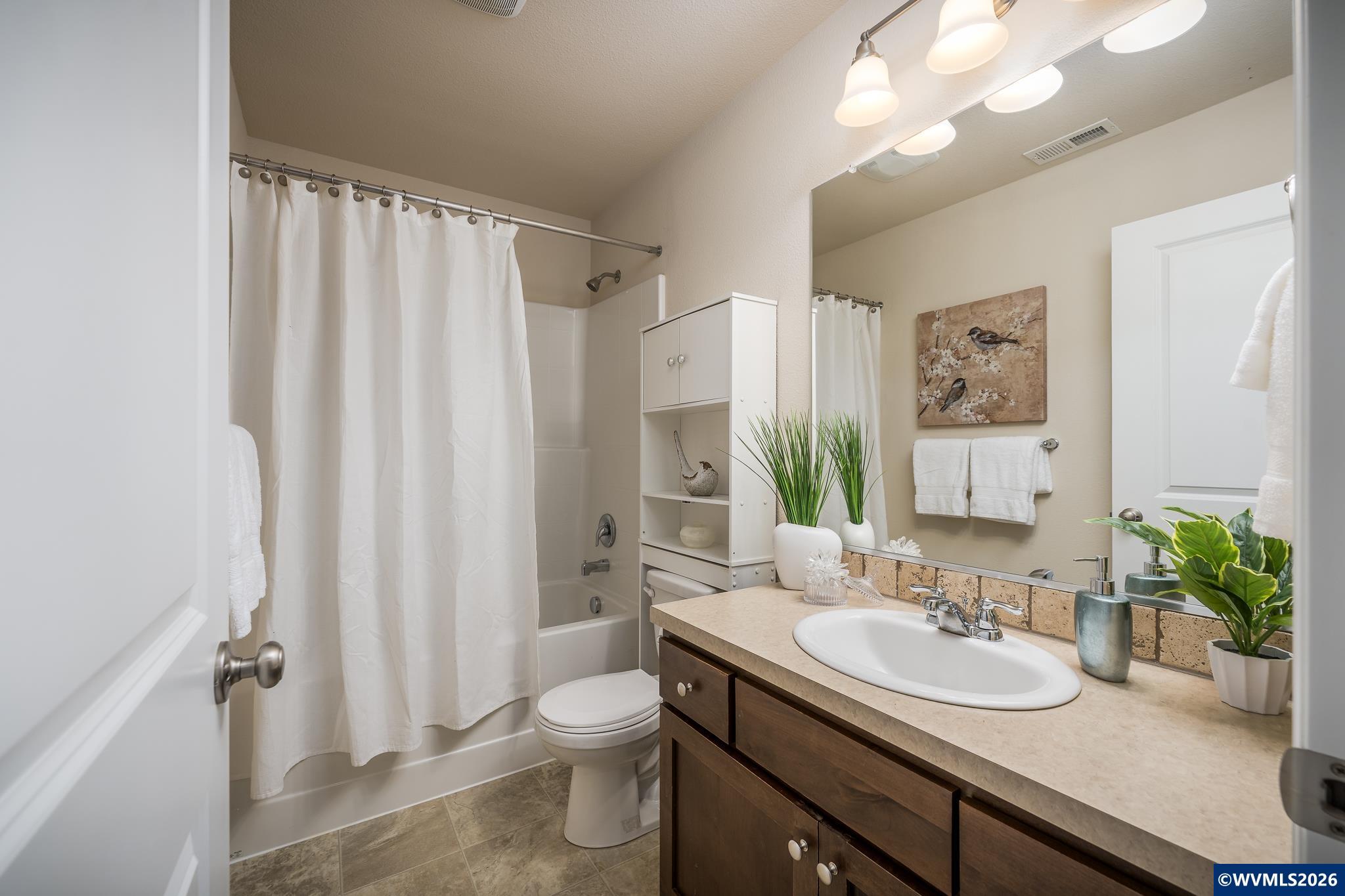 2976 Persimmon Wy NW