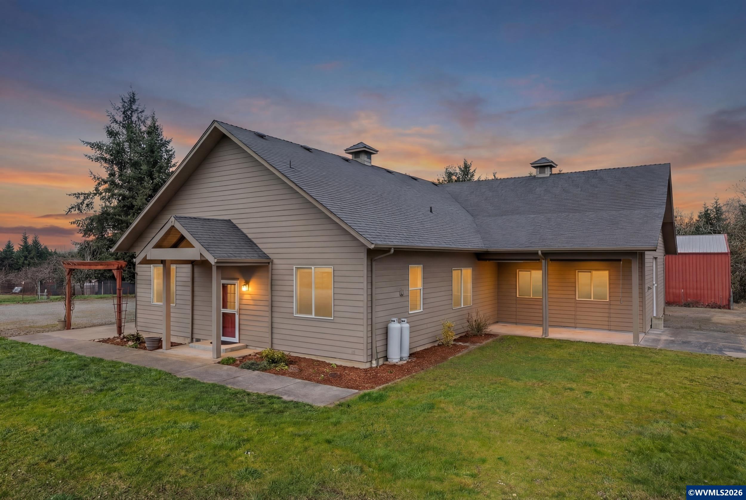 33960 Viewcrest Dr NE