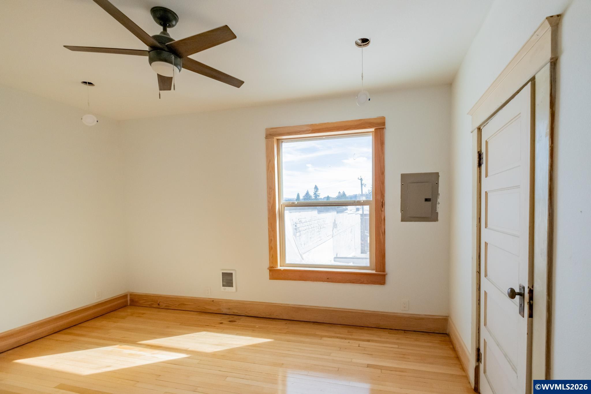 661 S Main St, Lebanon, OR, 97355