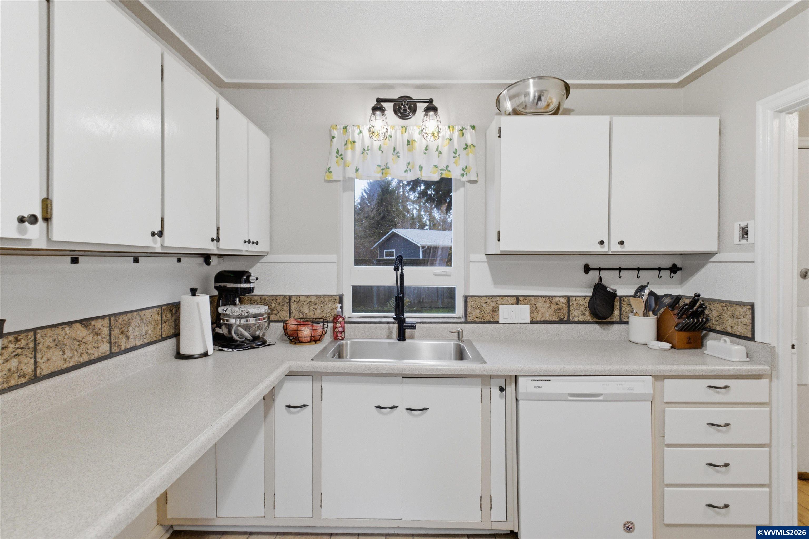 3090 NE D St, Salem, OR, 97301