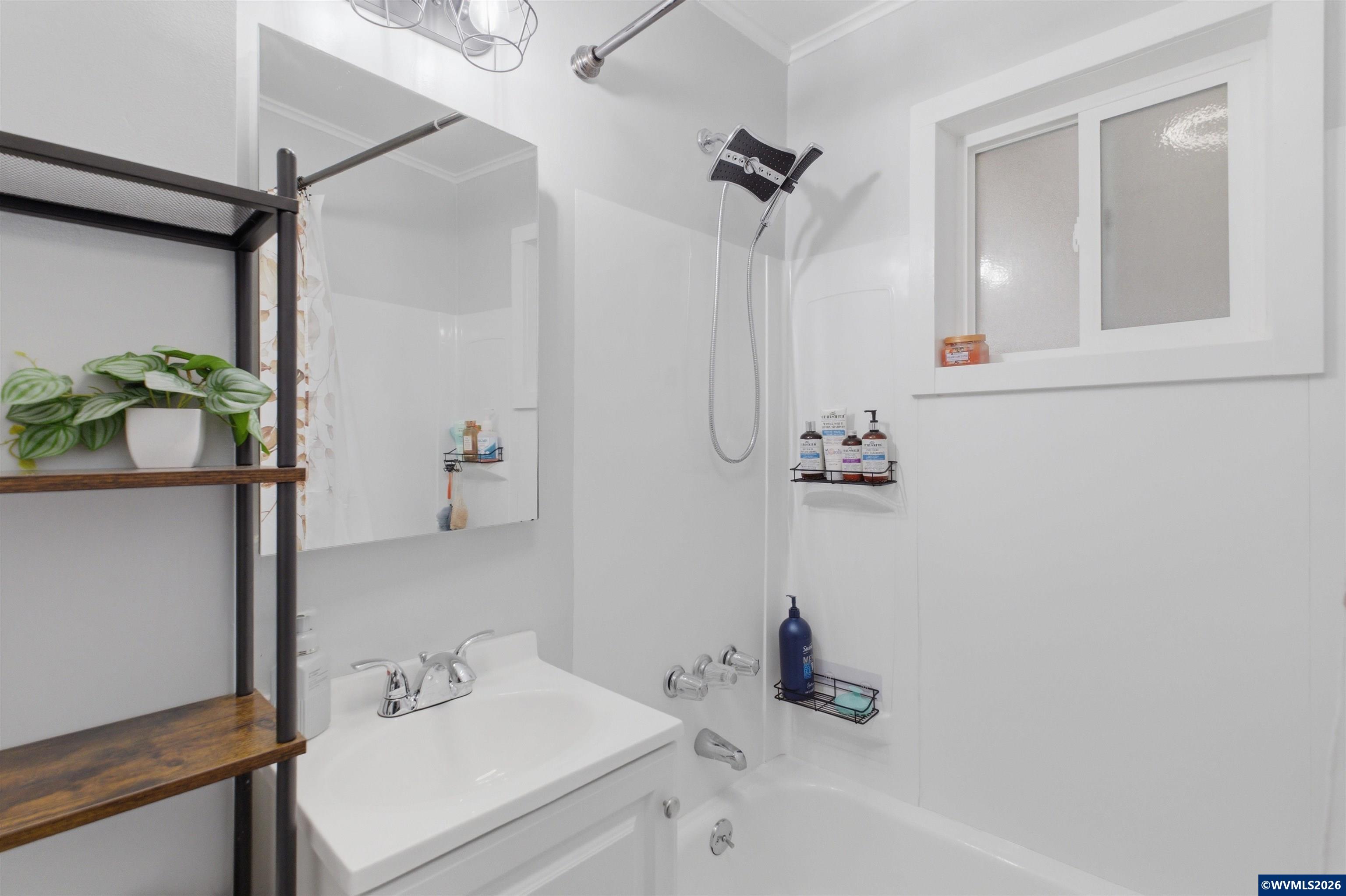 3090 NE D St, Salem, OR, 97301