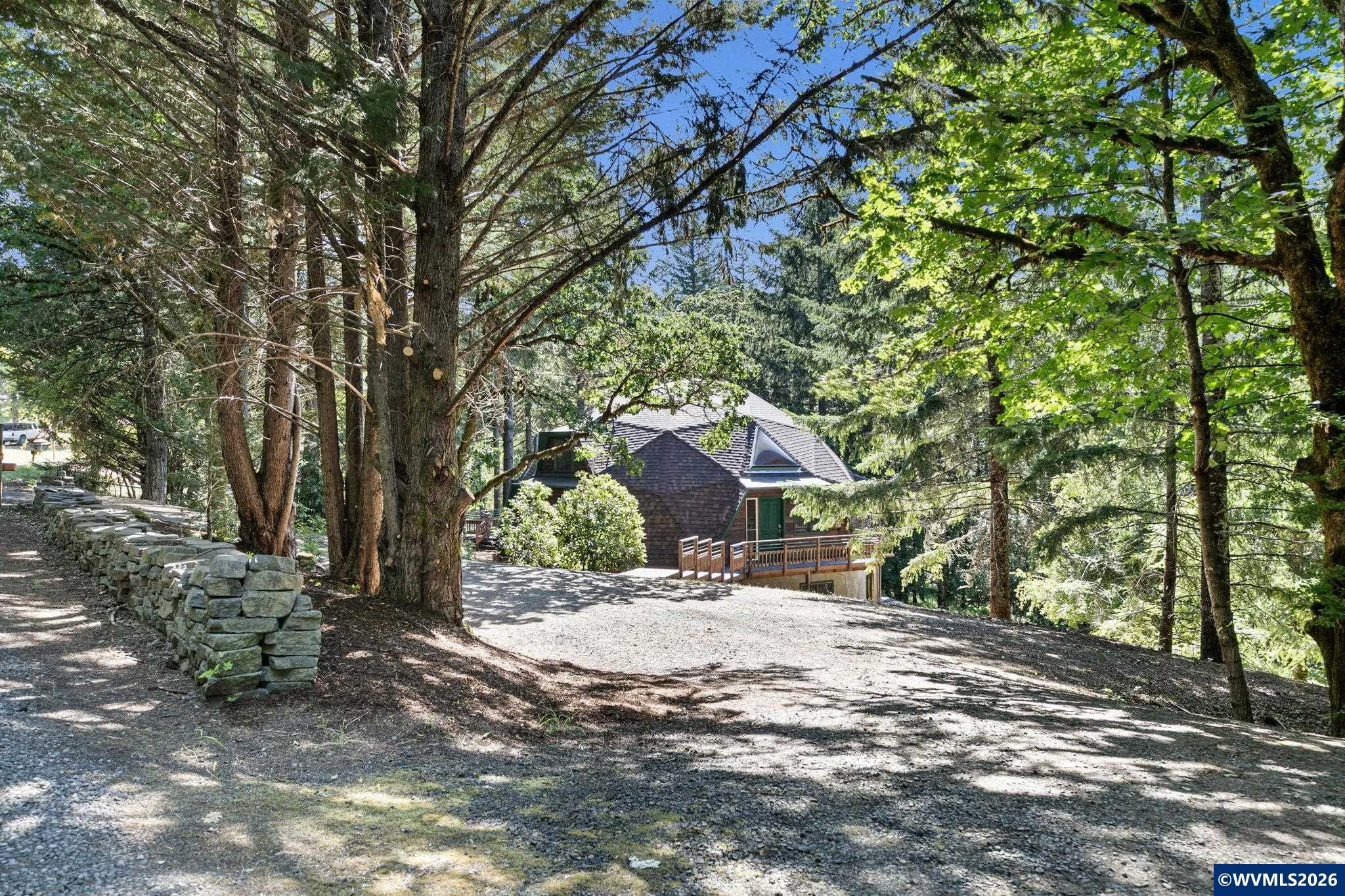 7210 NW Grandview Dr